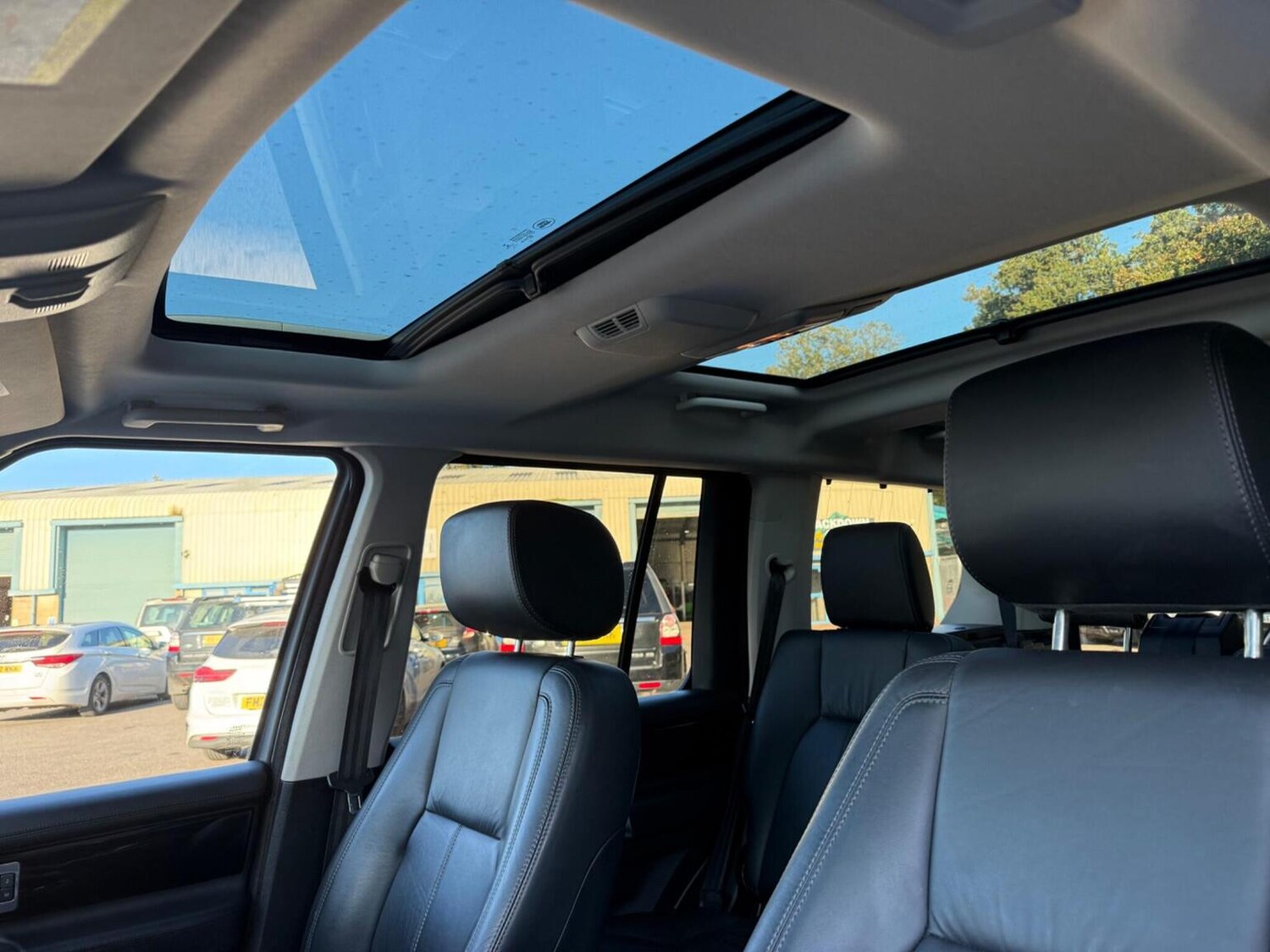 Used Land Rover Discovery 2016 for sale - 78182800: Photo 31