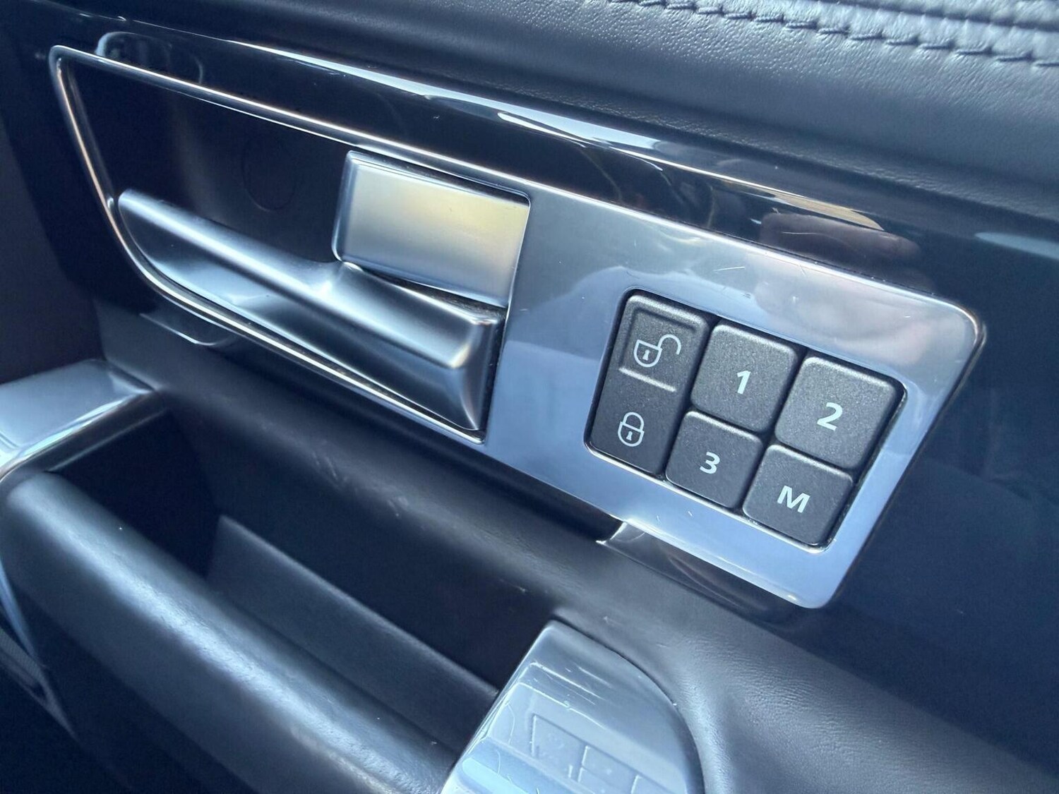 Used Land Rover Discovery 2016 for sale - 78182800: Photo 36