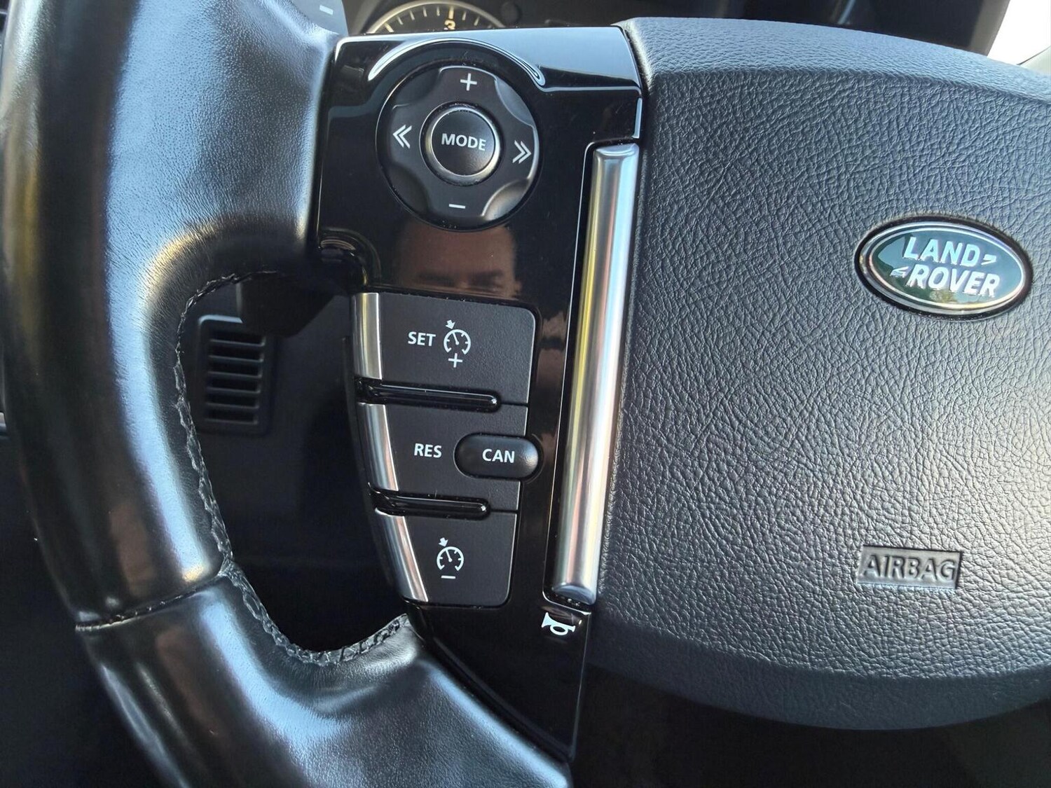 Used Land Rover Discovery 2016 for sale - 78182800: Photo 49