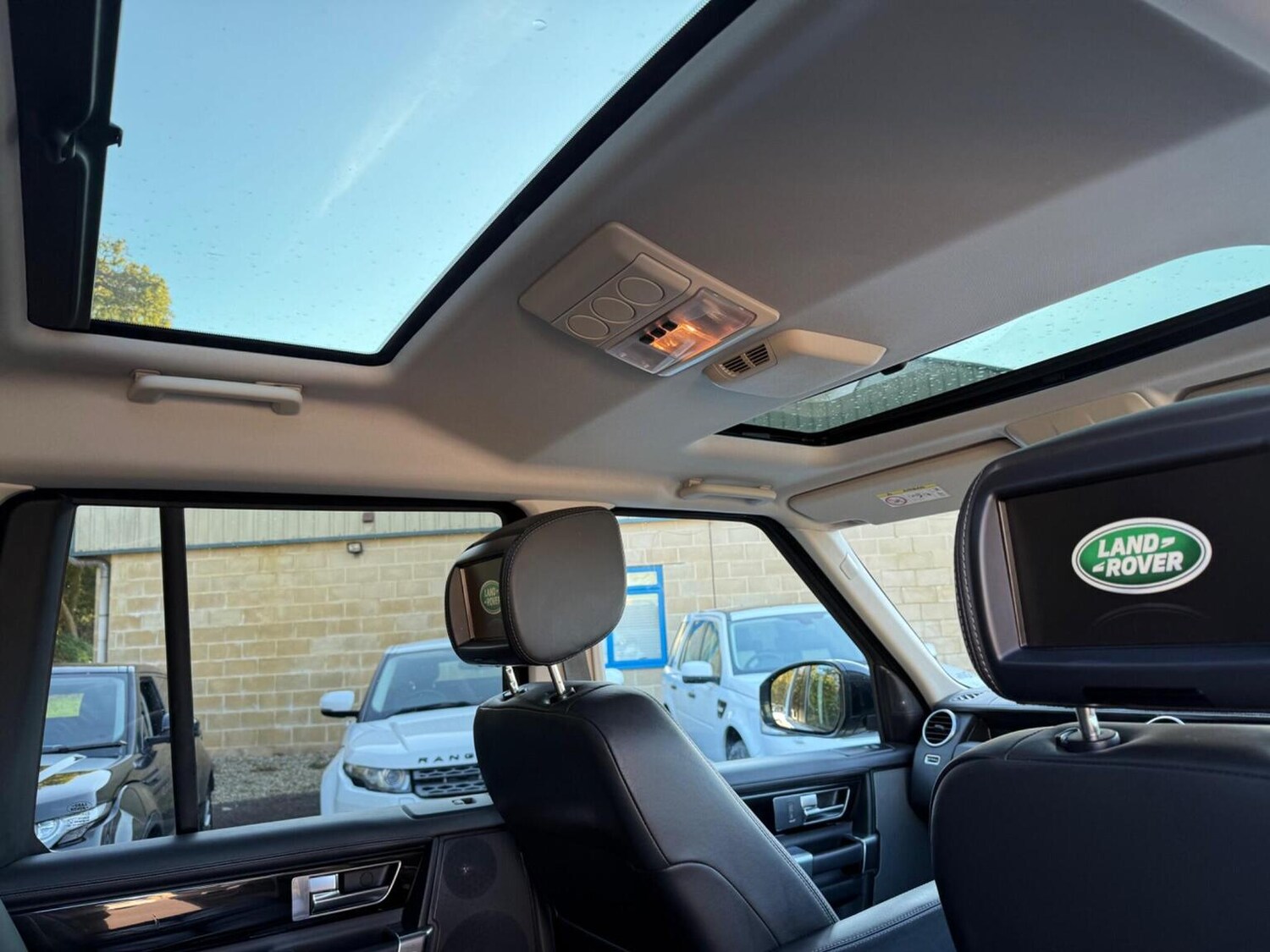 Used Land Rover Discovery 2016 for sale - 78182800: Photo 50