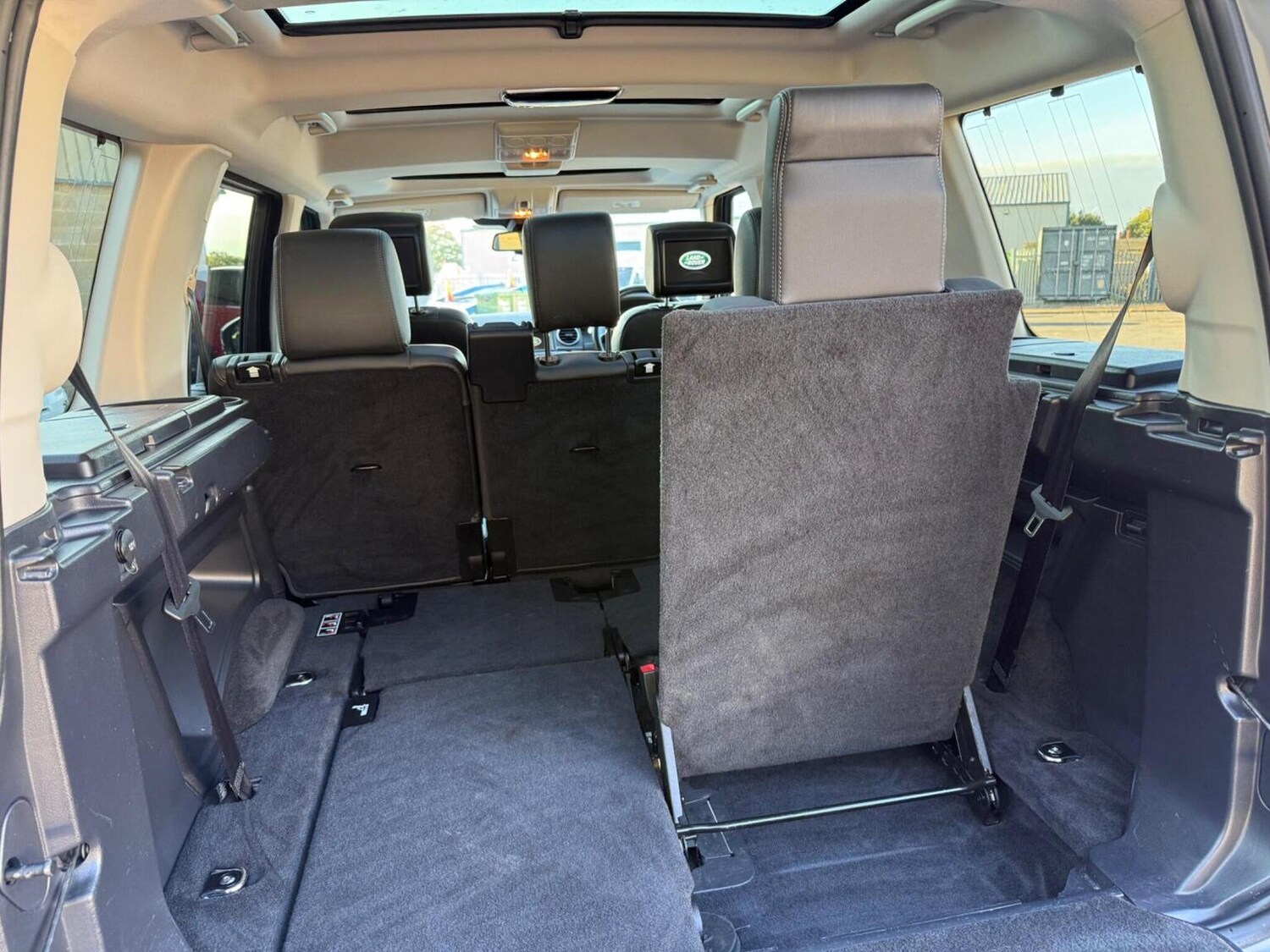 Used Land Rover Discovery 2016 for sale - 78182800: Photo 60