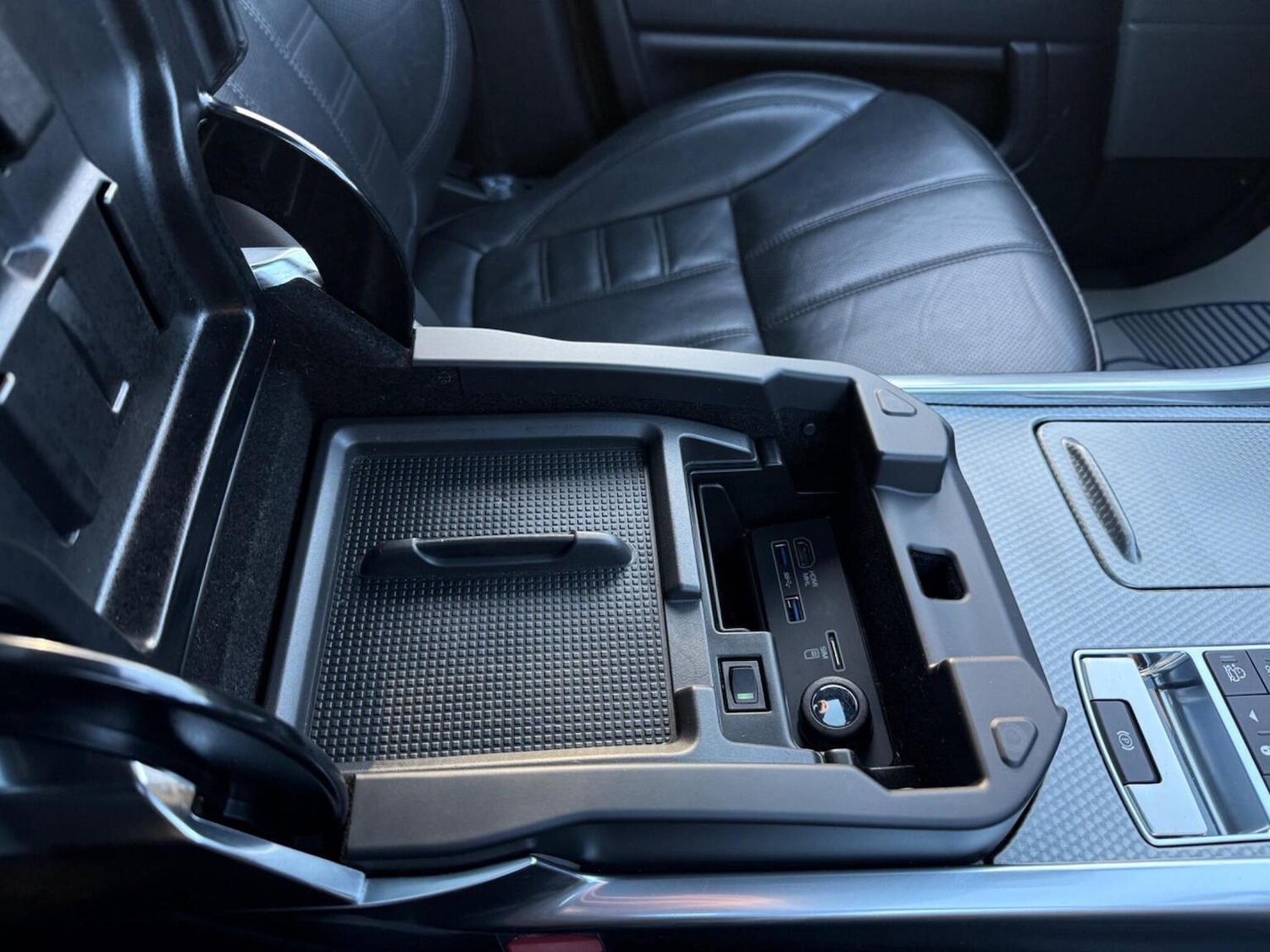 Used Land Rover Range Rover Sport 2017 for sale - 77147947: Photo 50