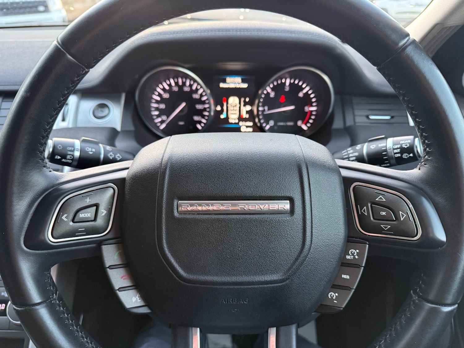 Used Land Rover Range Rover Evoque 2012 for sale - 76422850: Photo 38