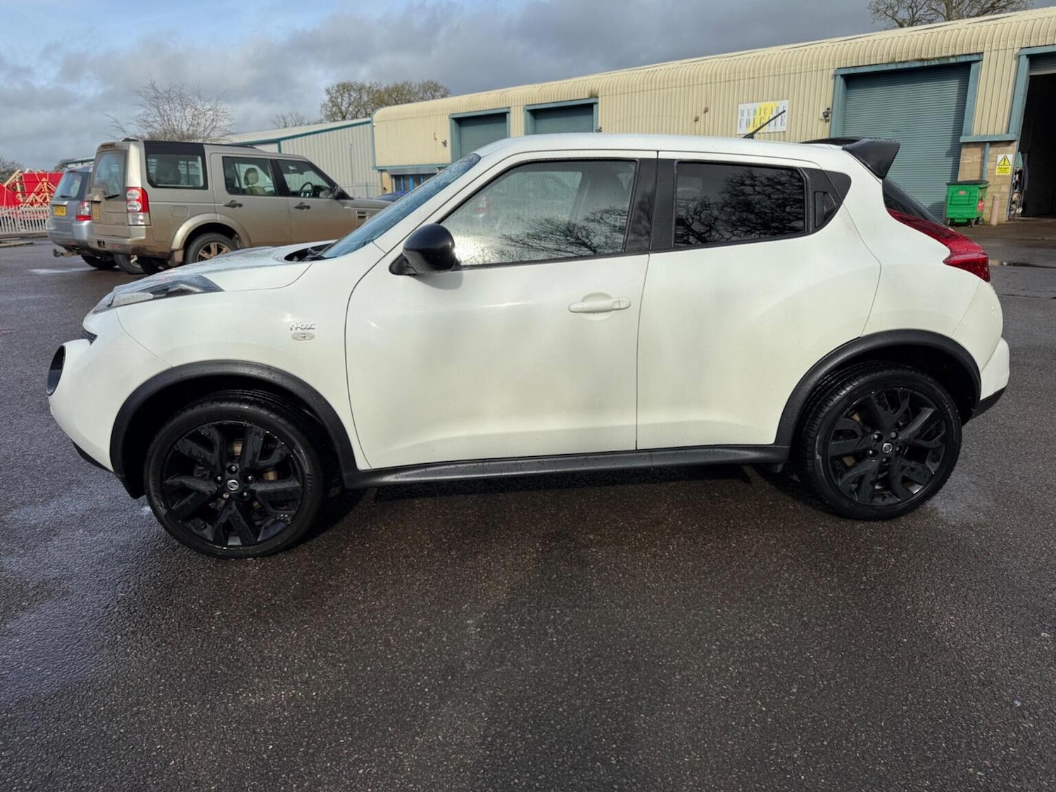 Used Nissan Juke 2014 for sale - 77632396: Photo 6