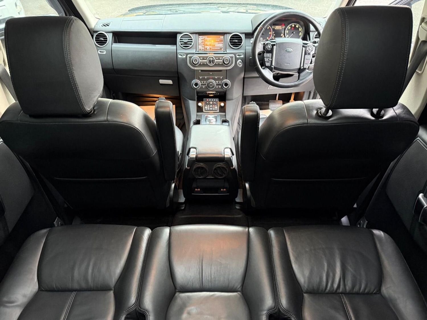 Used Land Rover Discovery 2015 for sale - 78025774: Photo 11