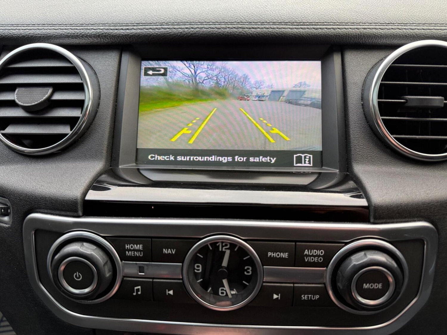 Used Land Rover Discovery 2015 for sale - 78025774: Photo 29