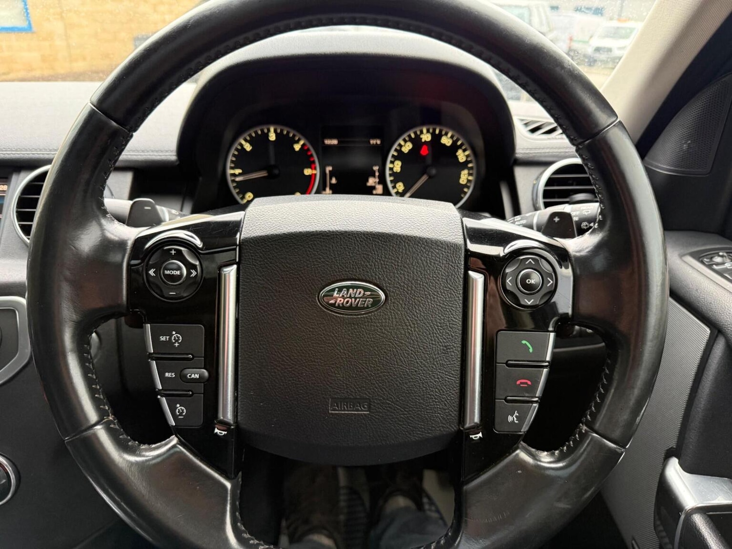 Used Land Rover Discovery 2015 for sale - 78025774: Photo 31