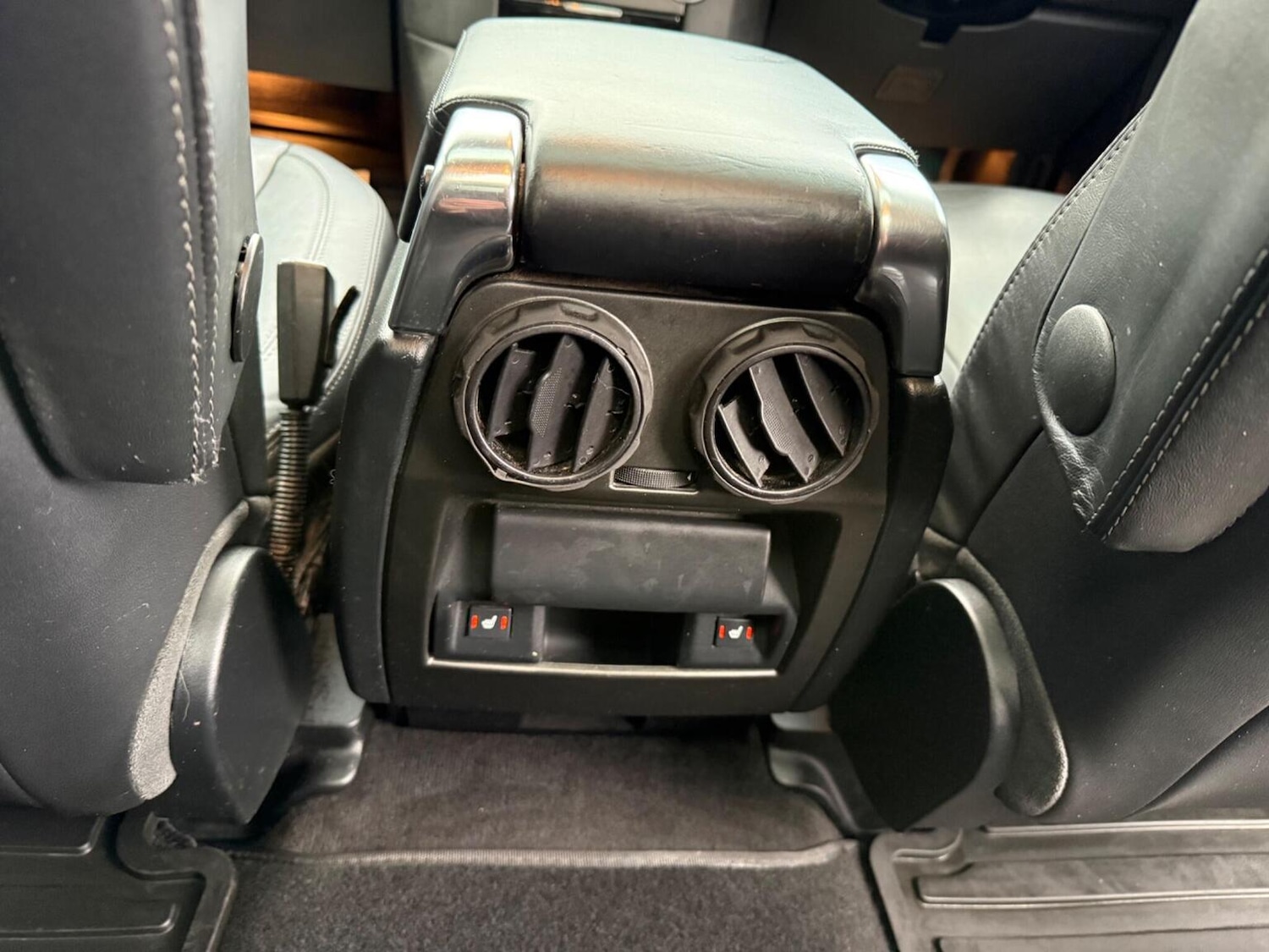 Used Land Rover Discovery 2015 for sale - 78025774: Photo 38