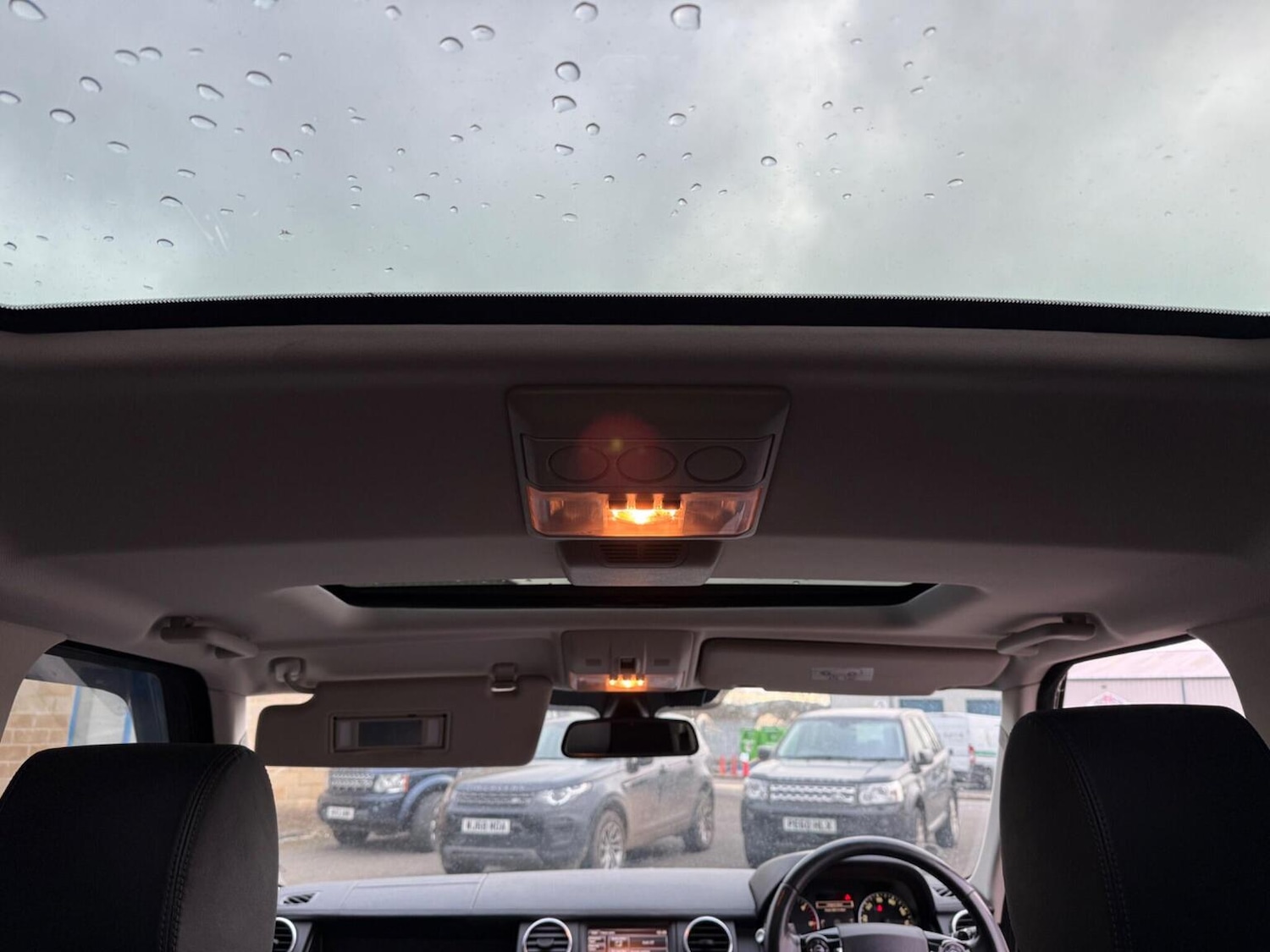 Used Land Rover Discovery 2015 for sale - 78025774: Photo 39