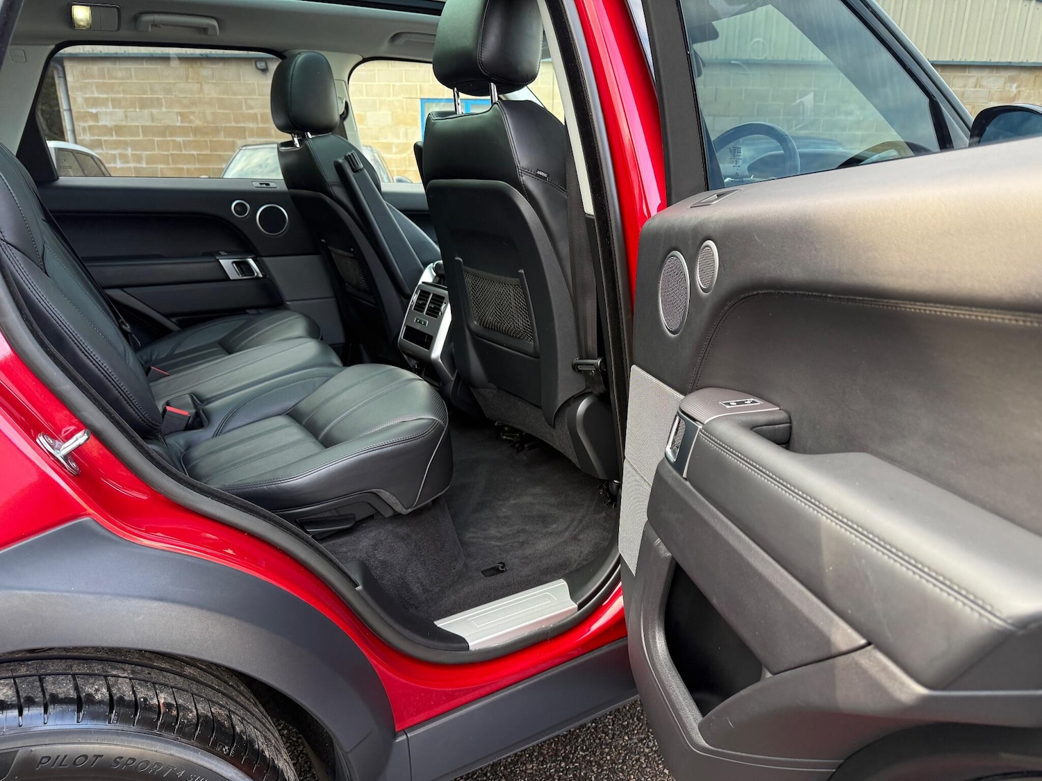 Used Land Rover Range Rover Sport 2016 for sale - 76620090: Photo 16