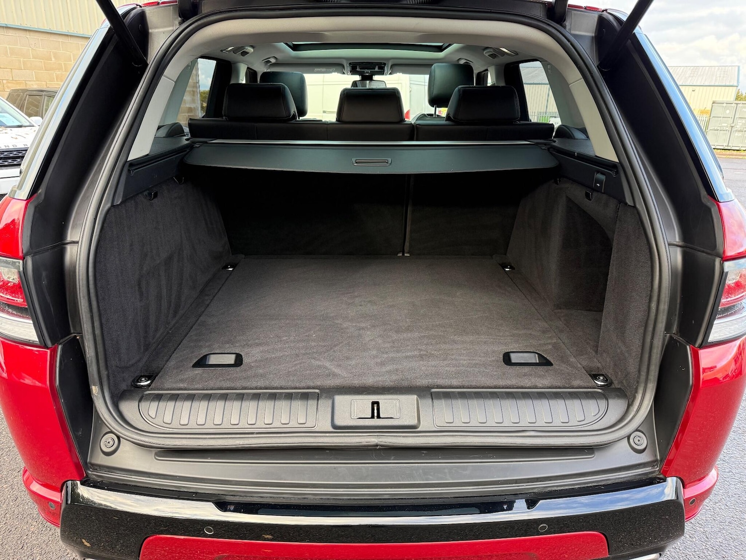 Used Land Rover Range Rover Sport 2016 for sale - 76620090: Photo 38