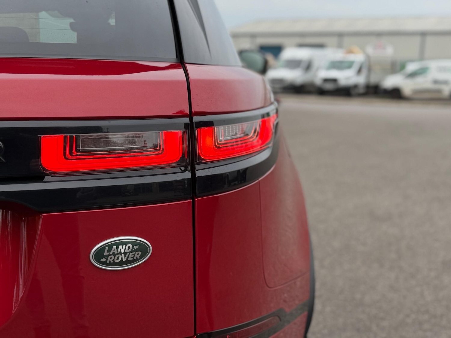 Used Land Rover Range Rover Velar 2018 for sale - 76151348: Photo 12