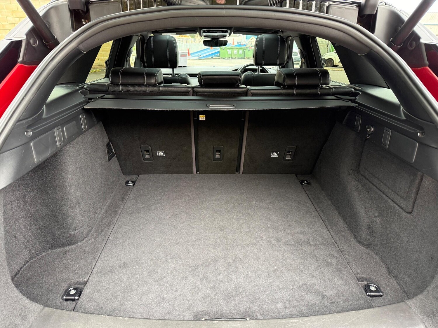 Used Land Rover Range Rover Velar 2018 for sale - 76151348: Photo 31