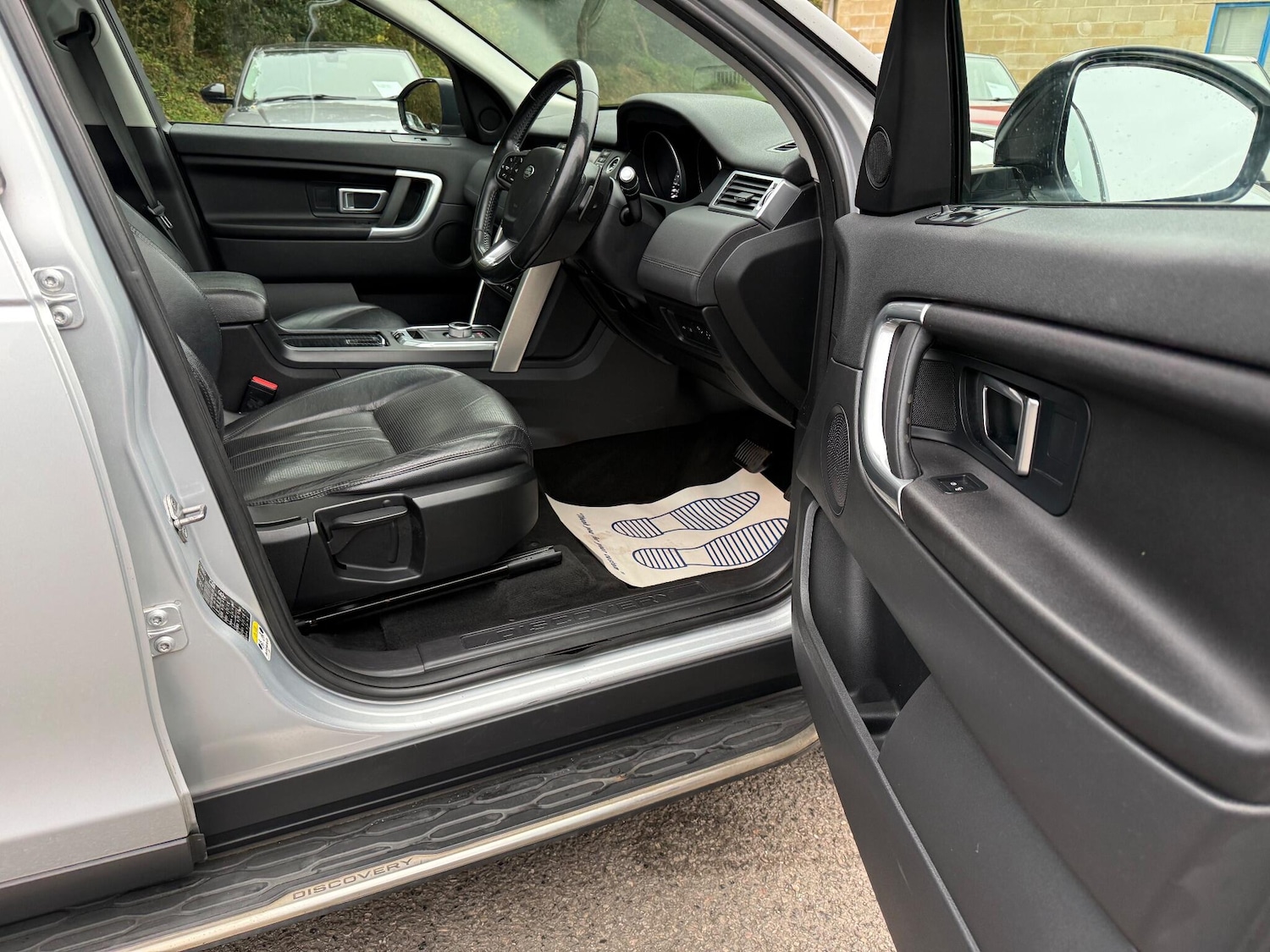 Used Land Rover Discovery Sport 2015 for sale - 76388917: Photo 15