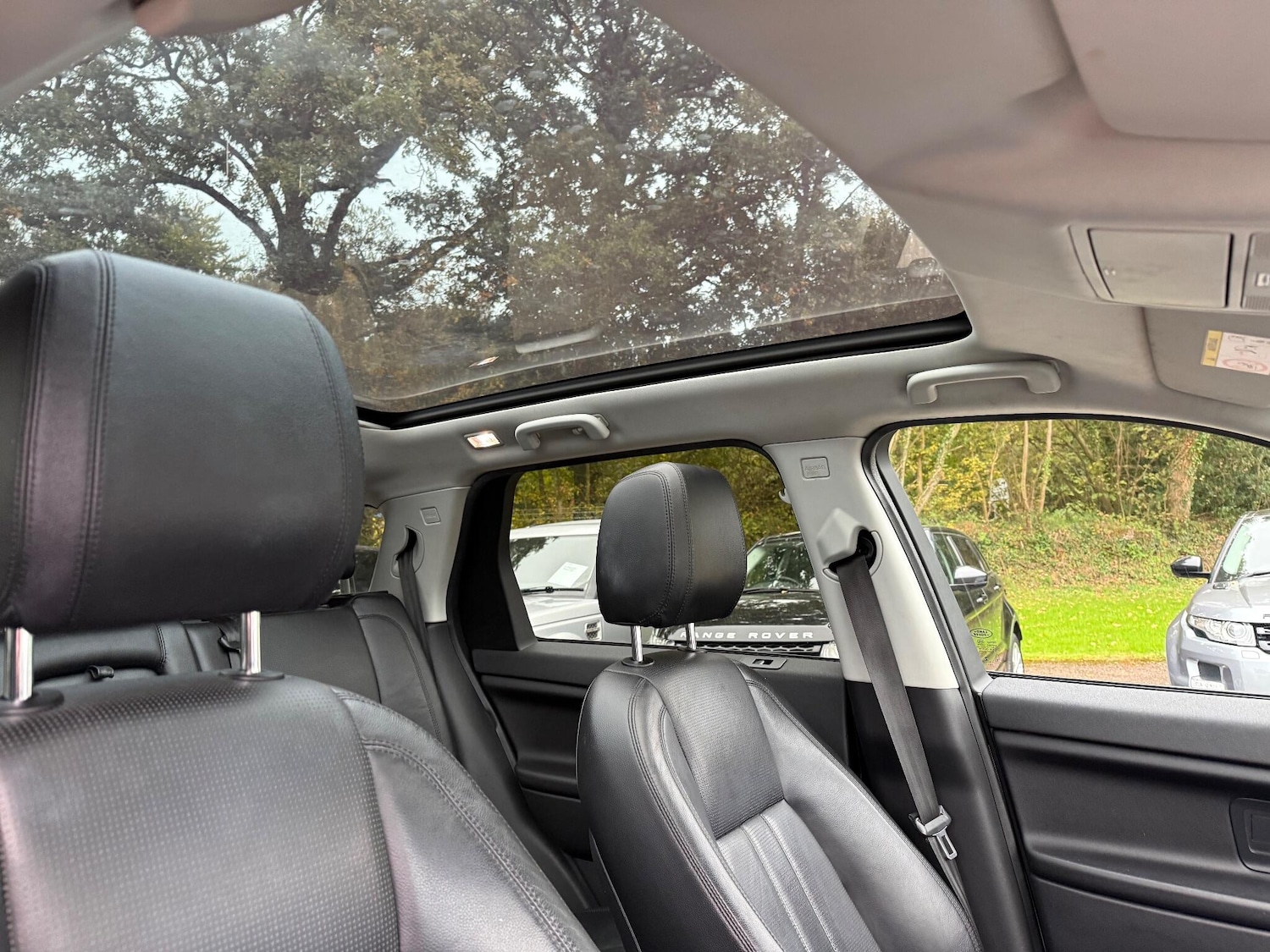 Used Land Rover Discovery Sport 2015 for sale - 76388917: Photo 17