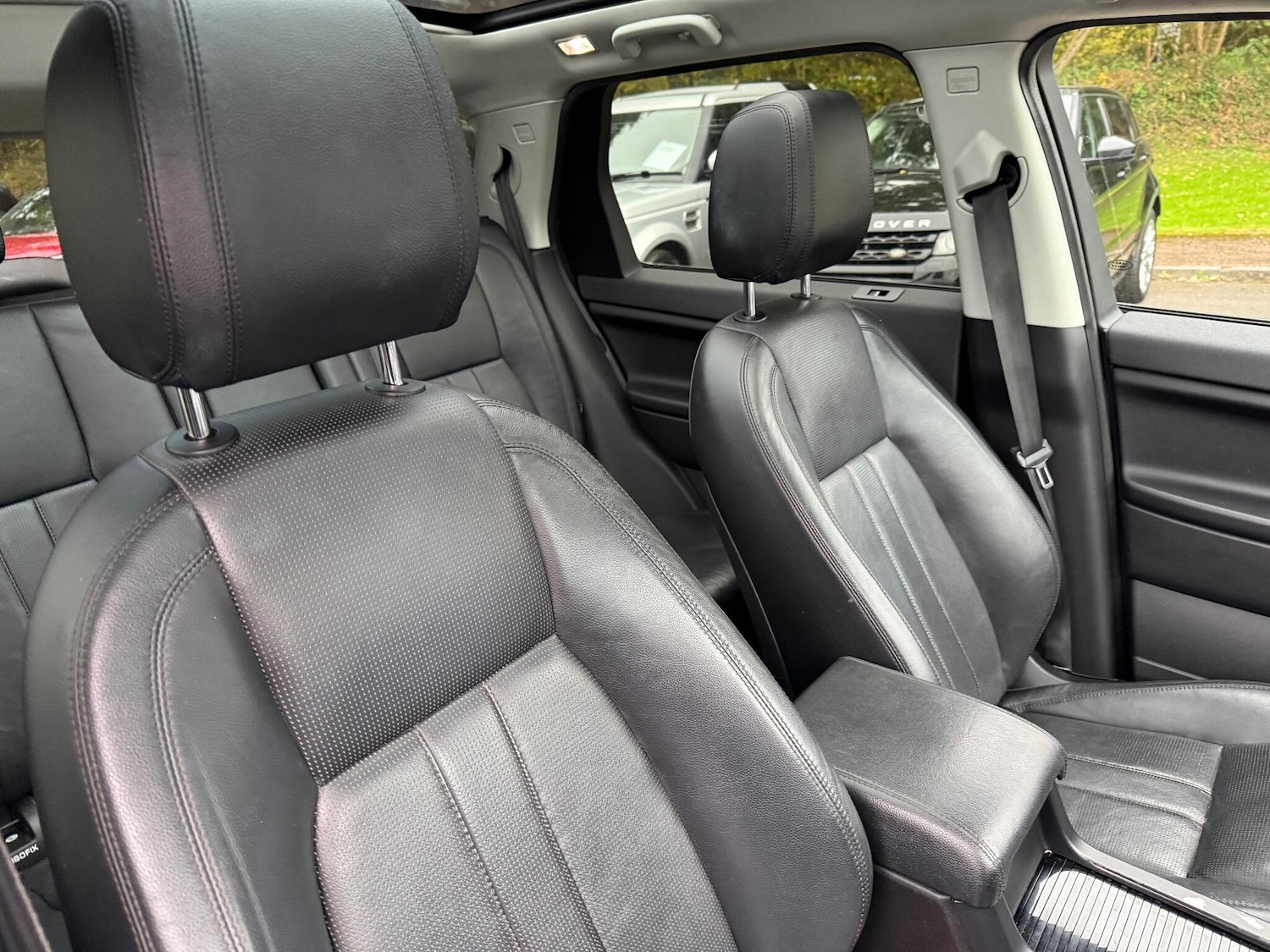 Used Land Rover Discovery Sport 2015 for sale - 76388917: Photo 18