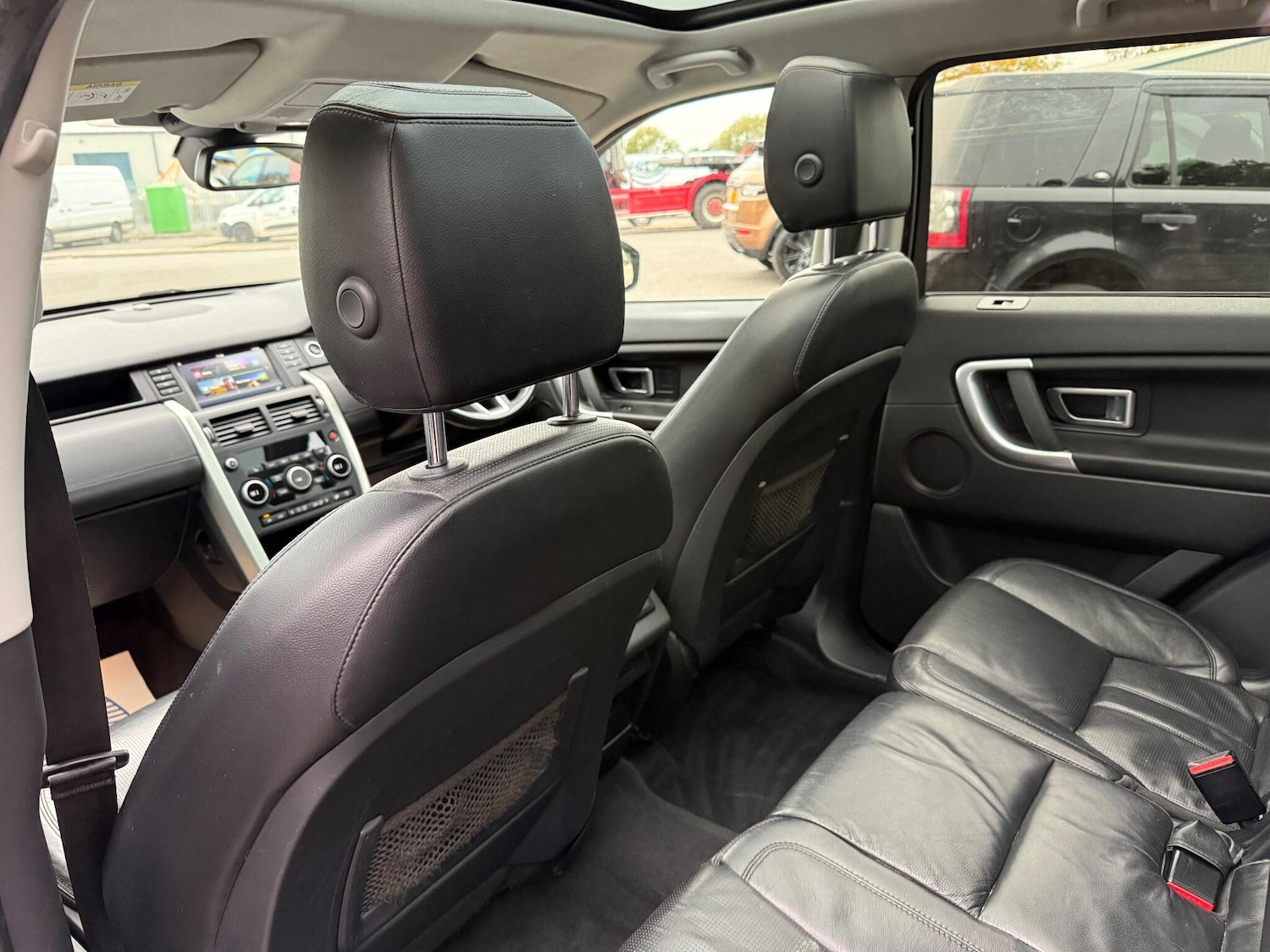 Used Land Rover Discovery Sport 2015 for sale - 76388917: Photo 28