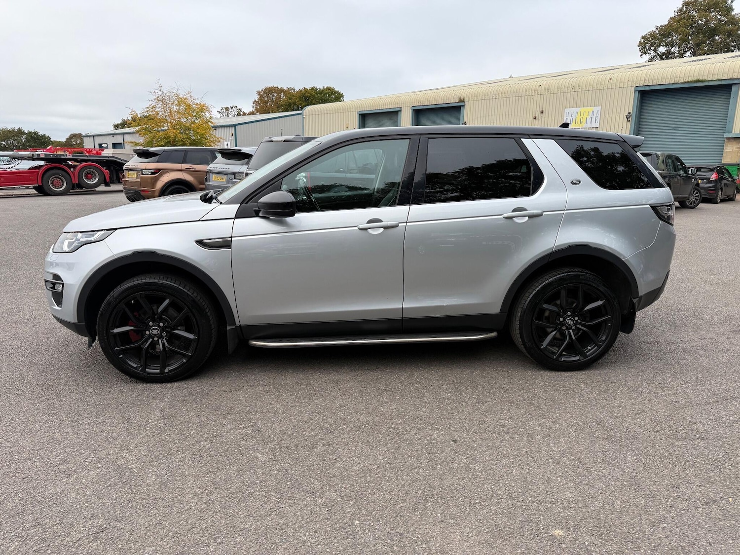 Used Land Rover Discovery Sport 2015 for sale - 76388917: Photo 4