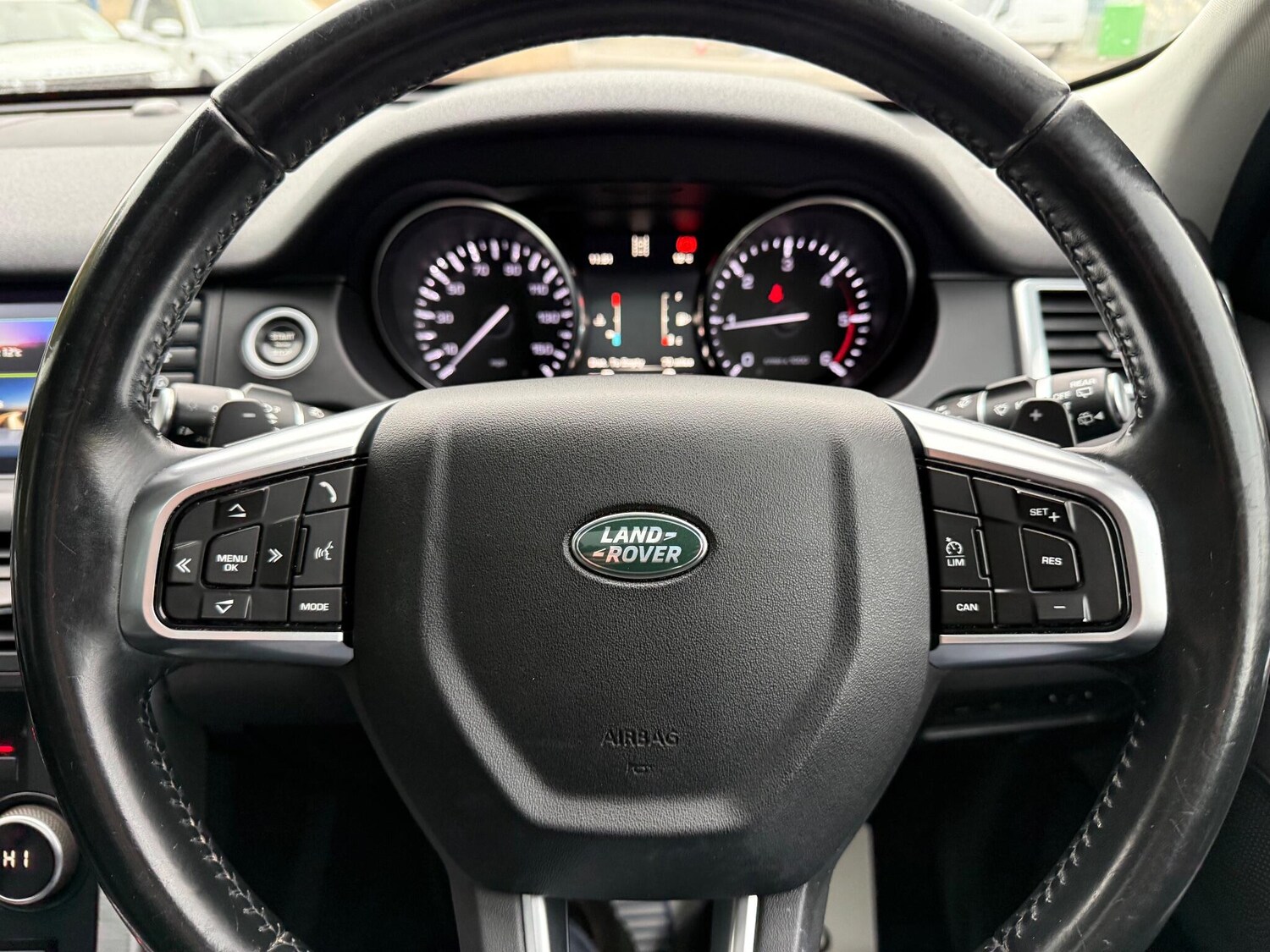 Used Land Rover Discovery Sport 2015 for sale - 76388917: Photo 40