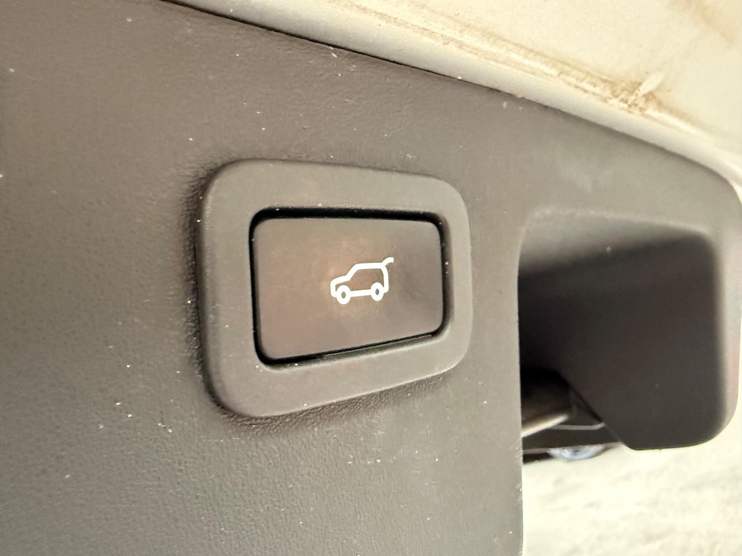 Used Land Rover Discovery Sport 2015 for sale - 76388917: Photo 50