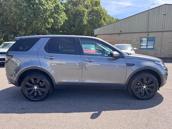 Used Land Rover Discovery Sport 2015 for sale - 79060143: Photo