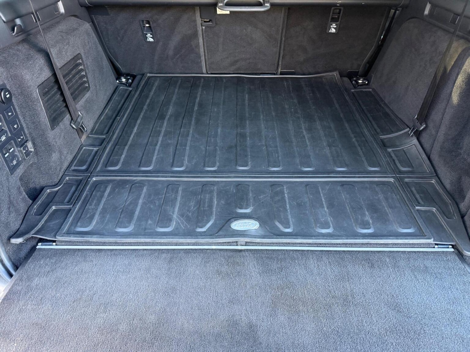 Used Land Rover Discovery 2017 for sale - 77147956: Photo 54