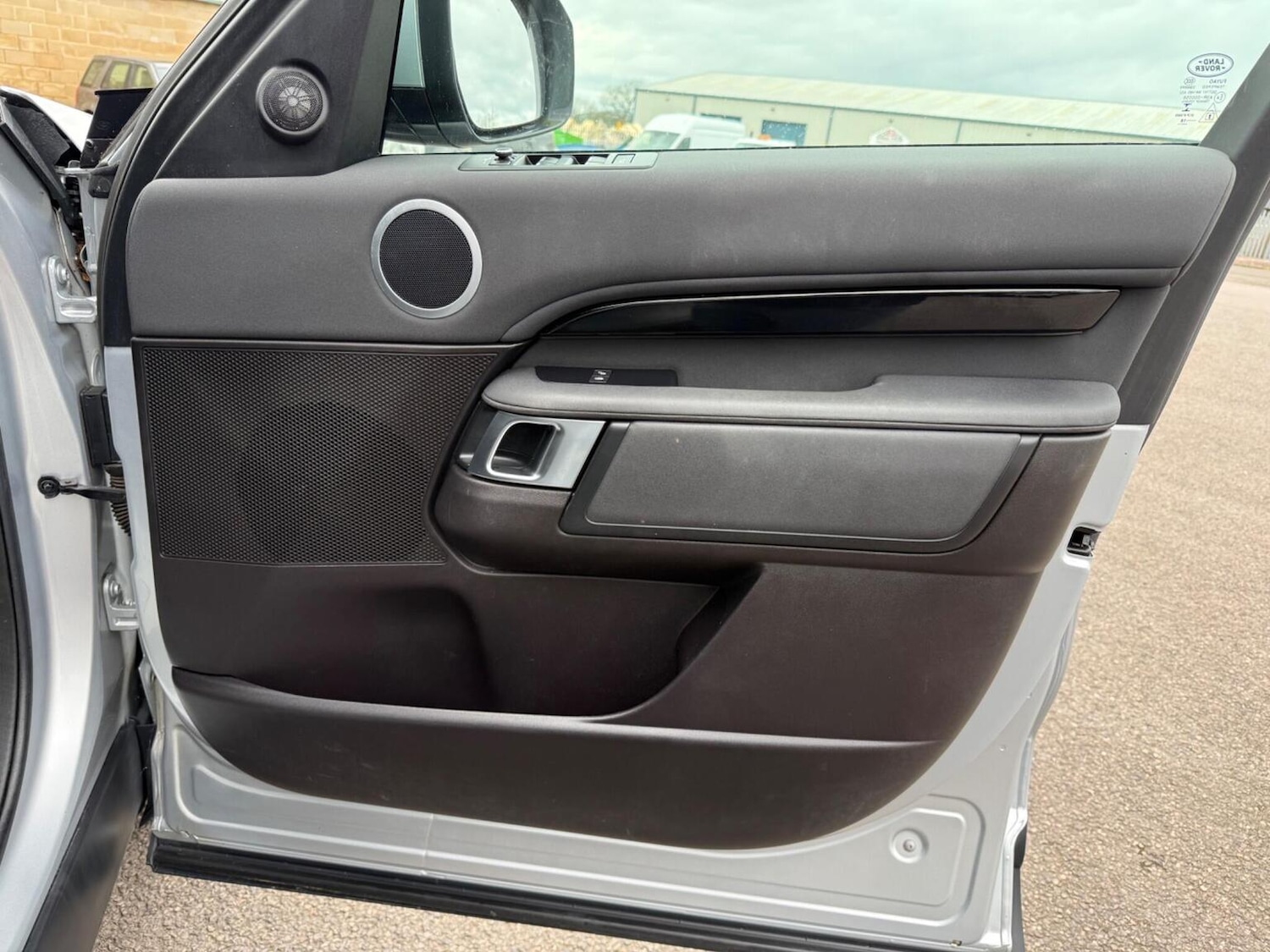 Used Land Rover Discovery 2018 for sale - 77668445: Photo 12