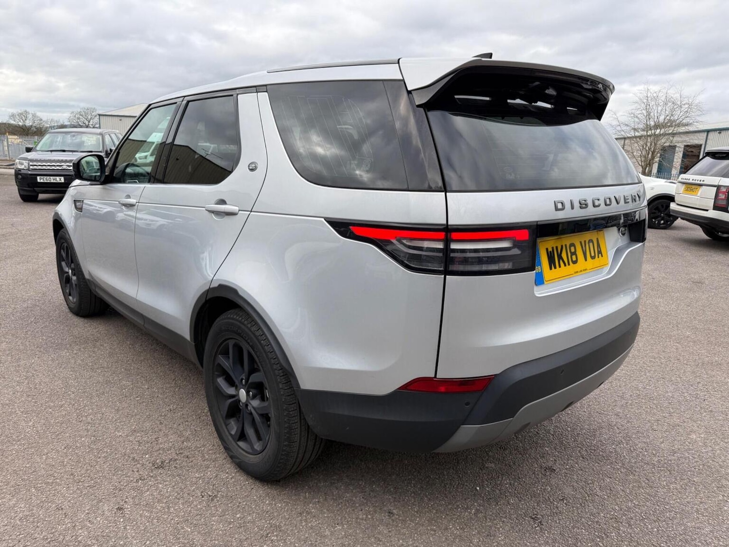 Used Land Rover Discovery 2018 for sale - 77668445: Photo 5