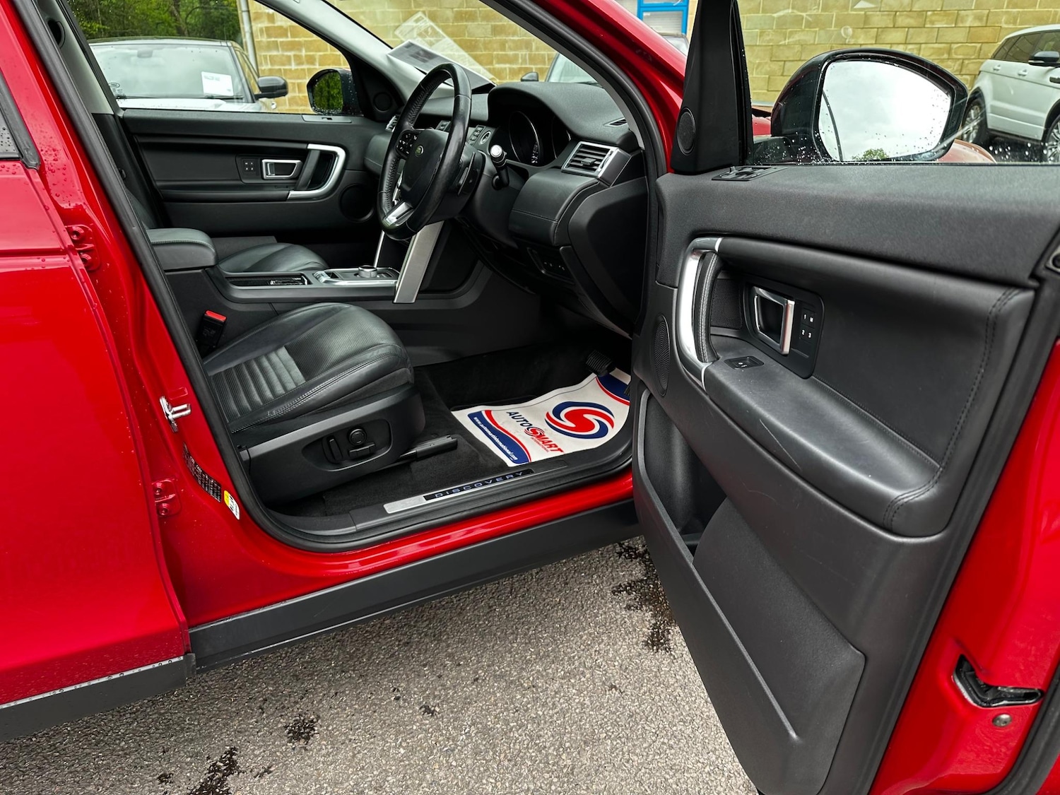 Used Land Rover Discovery Sport 2015 for sale - 76336496: Photo 14