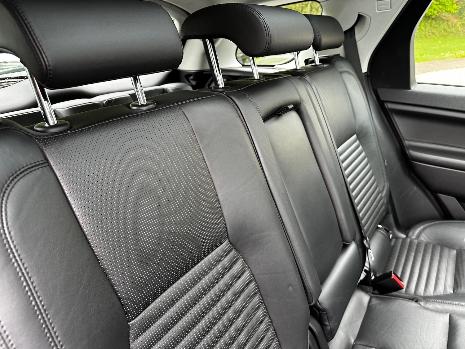 Used Land Rover Discovery Sport 2015 for sale - 76336496: Photo 23