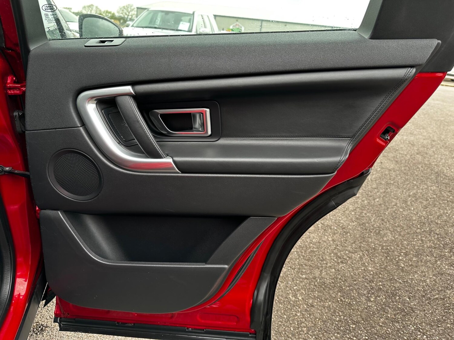 Used Land Rover Discovery Sport 2015 for sale - 76336496: Photo 26