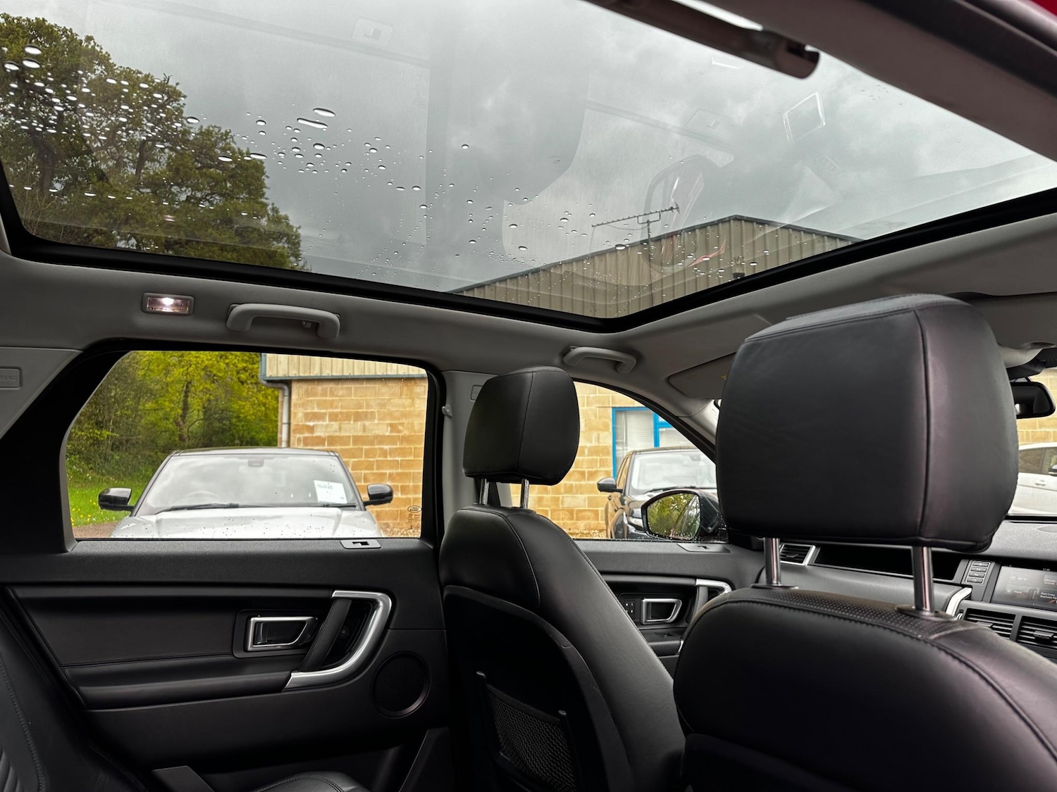 Used Land Rover Discovery Sport 2015 for sale - 76336496: Photo 27