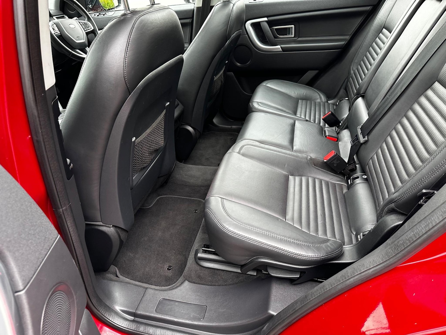 Used Land Rover Discovery Sport 2015 for sale - 76336496: Photo 31