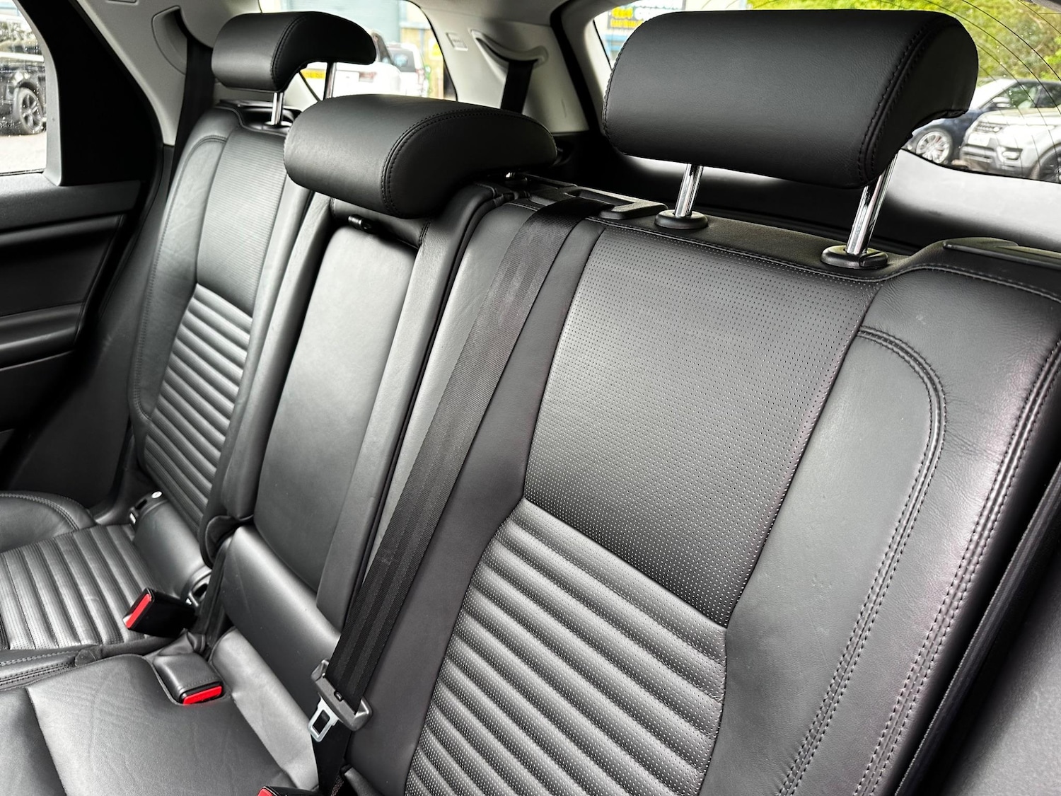 Used Land Rover Discovery Sport 2015 for sale - 76336496: Photo 35