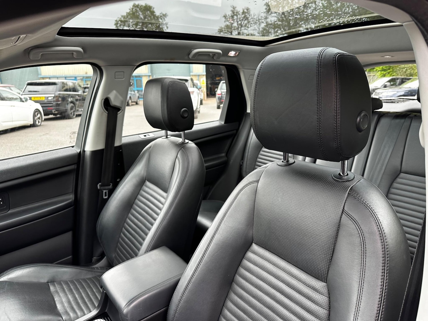 Used Land Rover Discovery Sport 2015 for sale - 76336496: Photo 41