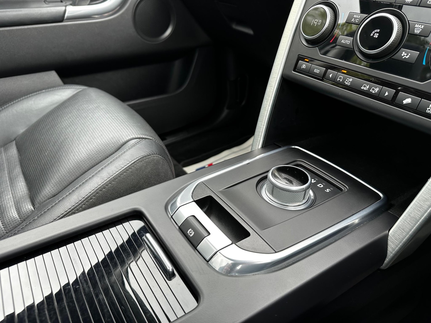 Used Land Rover Discovery Sport 2015 for sale - 76336496: Photo 48