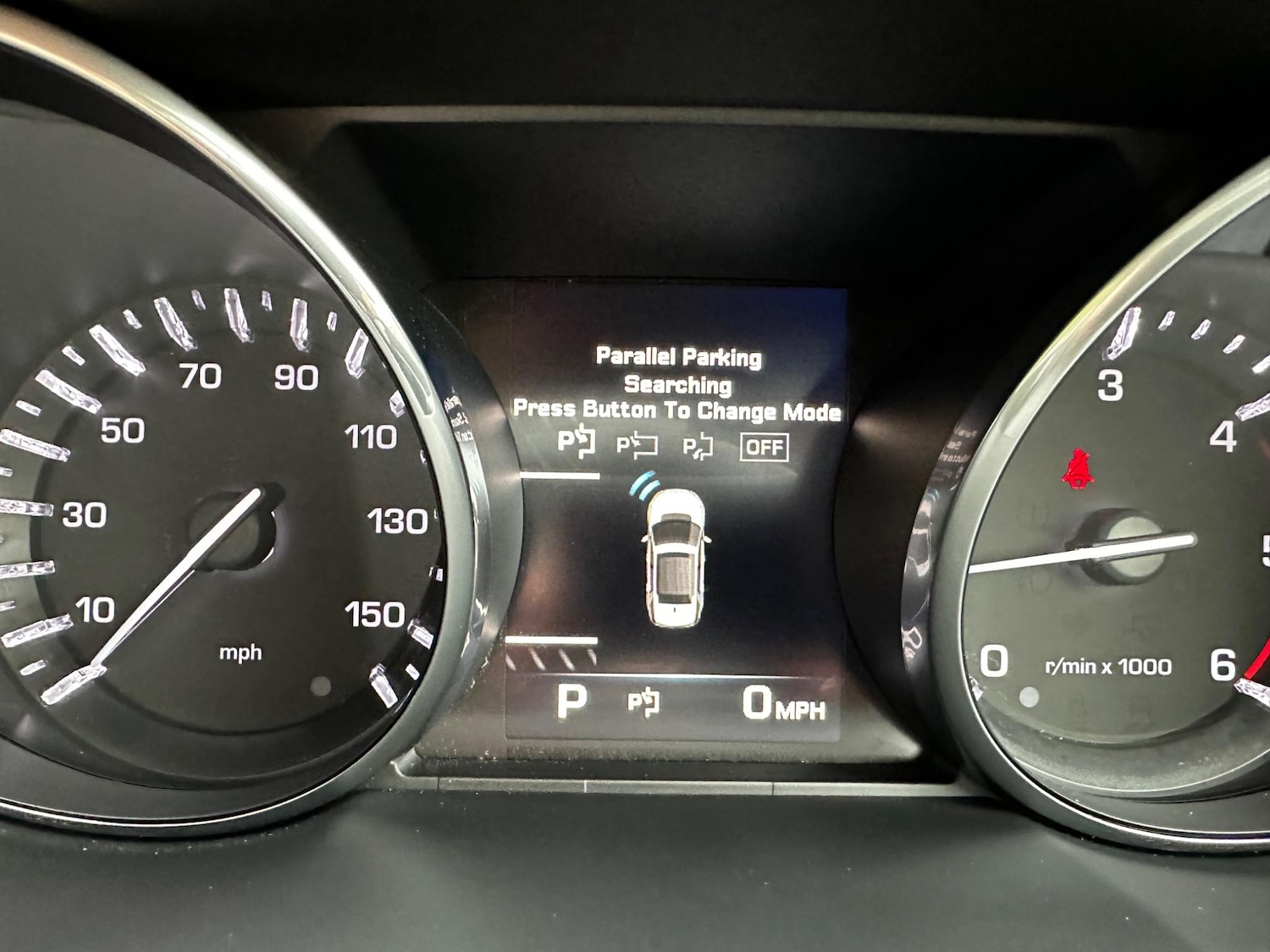 Used Land Rover Discovery Sport 2015 for sale - 76336496: Photo 52