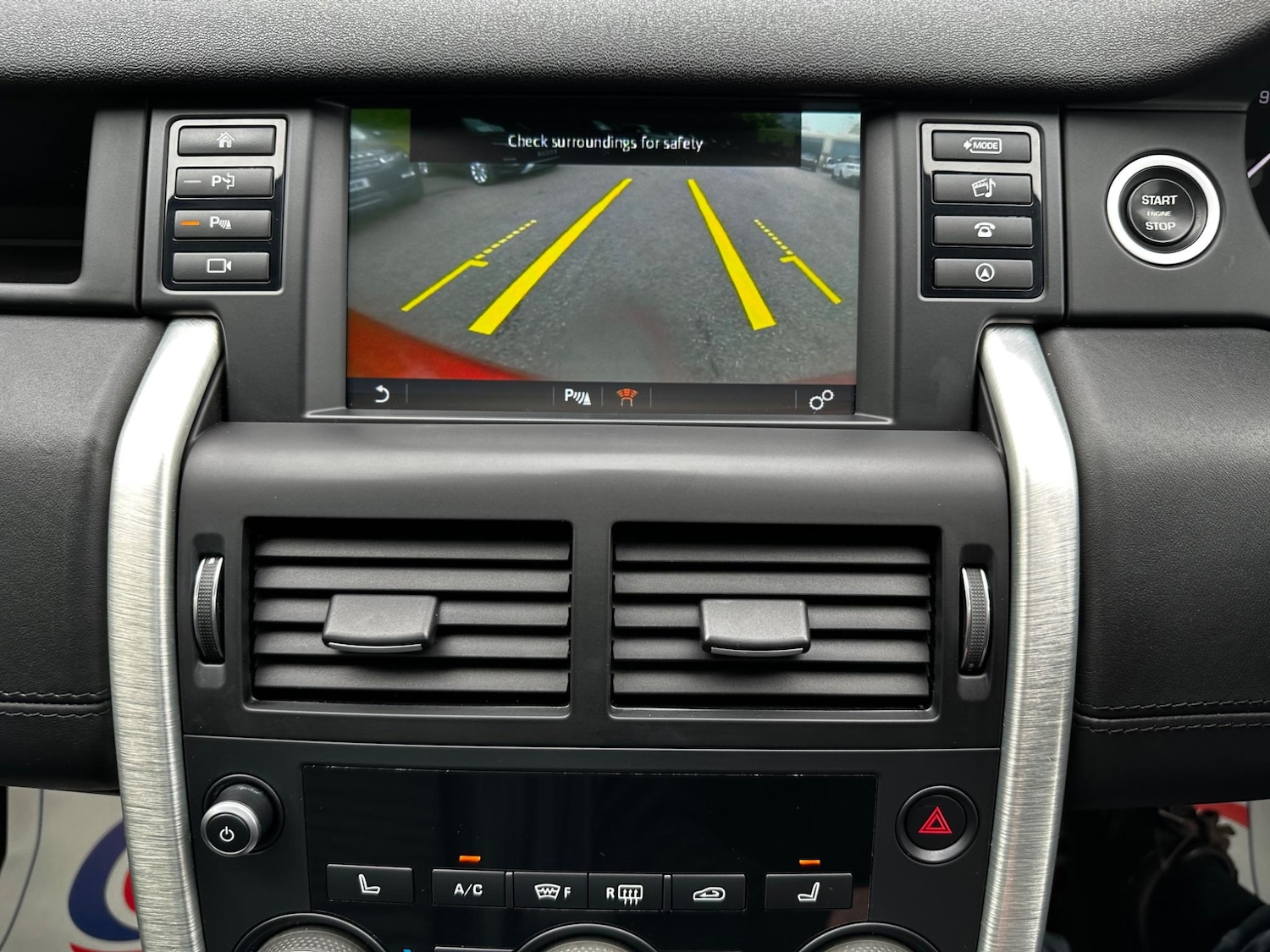 Used Land Rover Discovery Sport 2015 for sale - 76336496: Photo 55