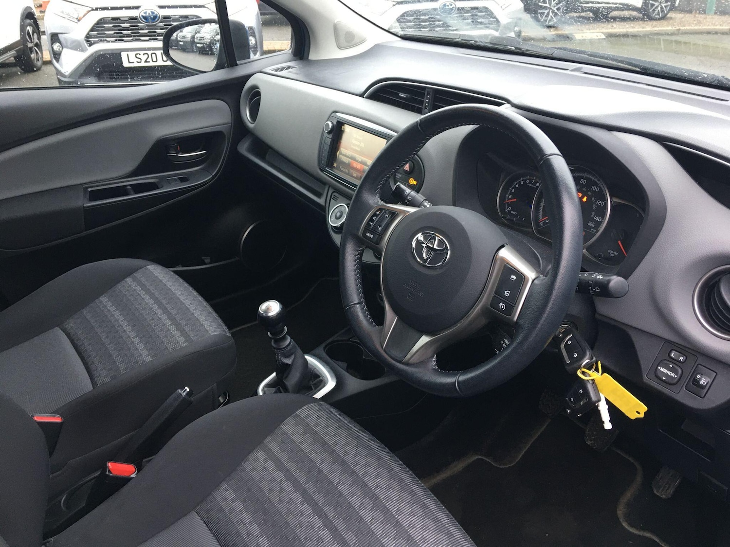 Used Toyota Yaris 2017 for sale - 77440231: Photo 13