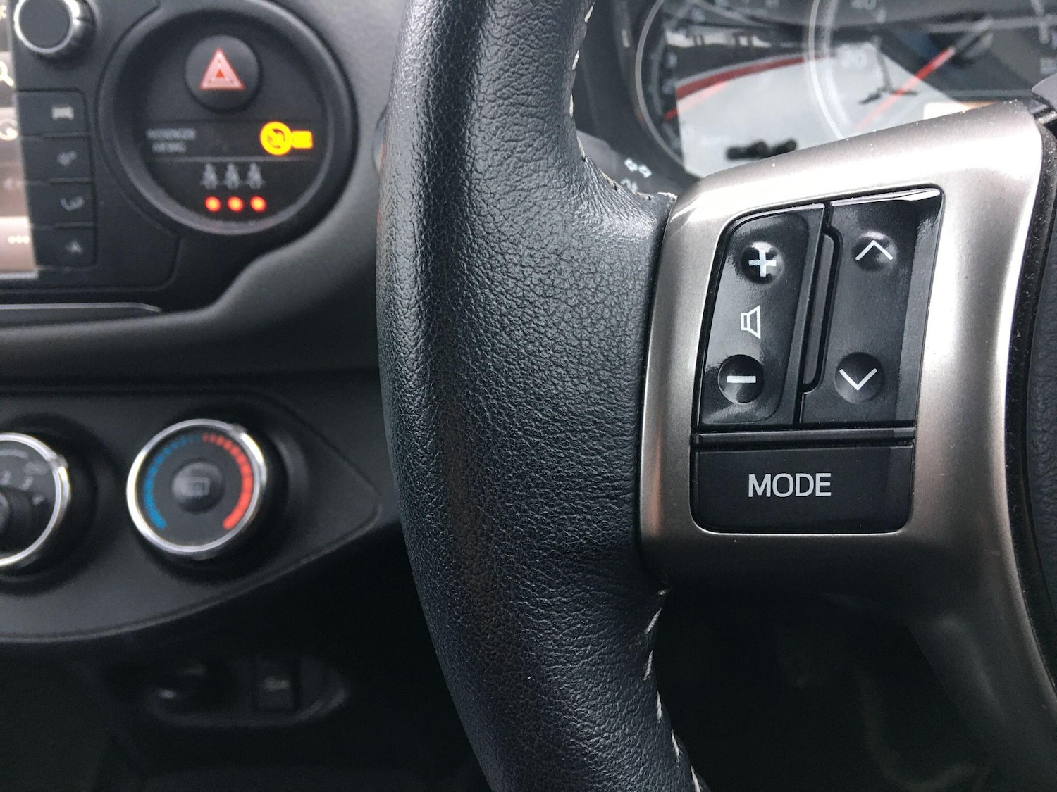 Used Toyota Yaris 2017 for sale - 77440231: Photo 35