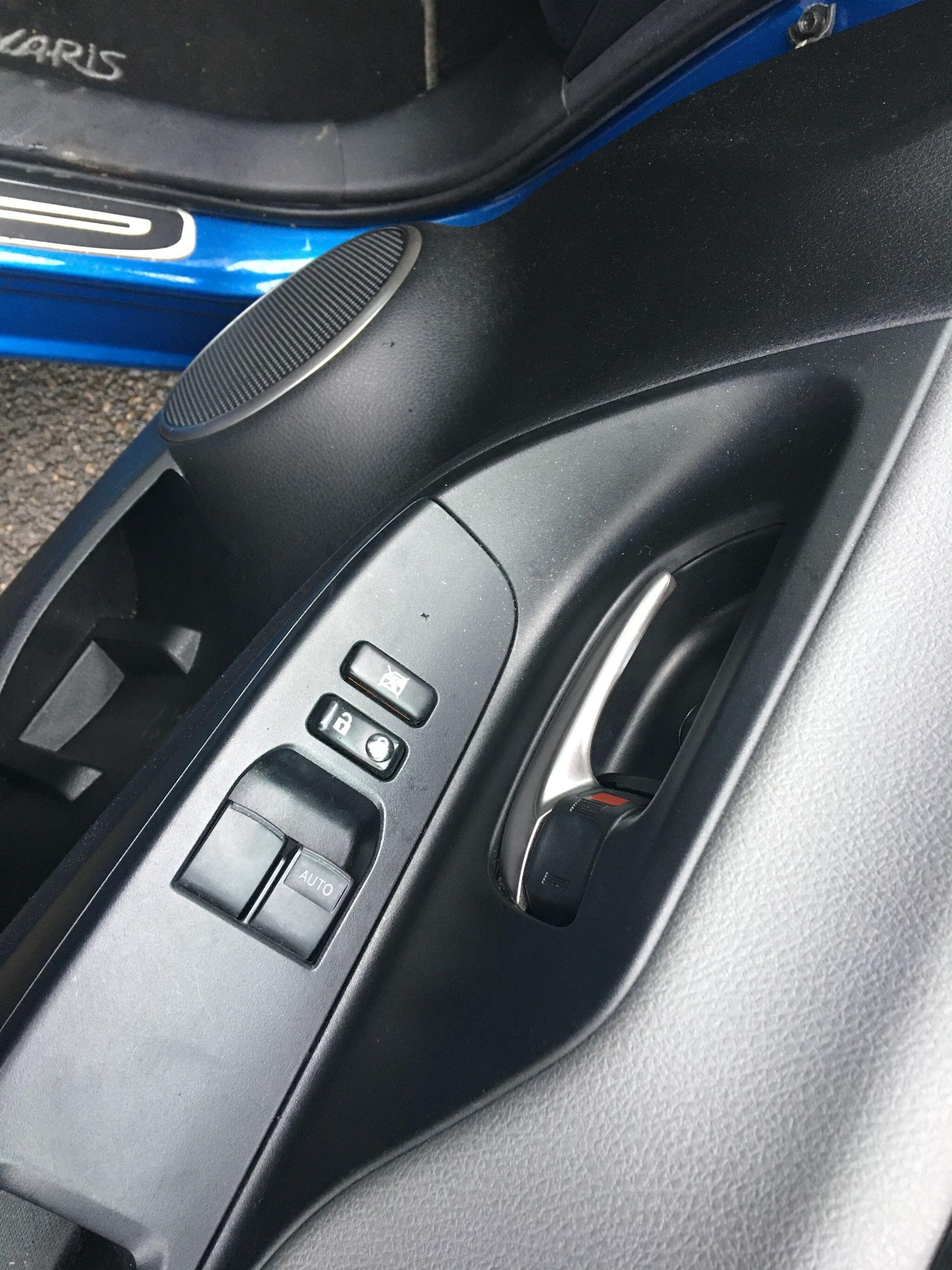 Used Toyota Yaris 2017 for sale - 77440231: Photo 38