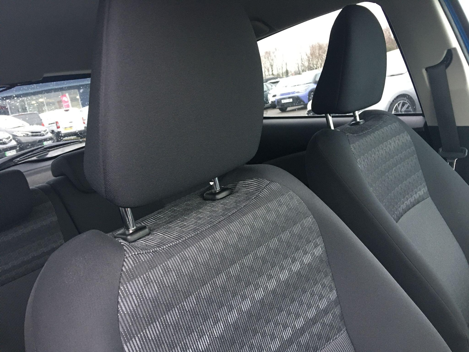 Used Toyota Yaris 2017 for sale - 77440231: Photo 40