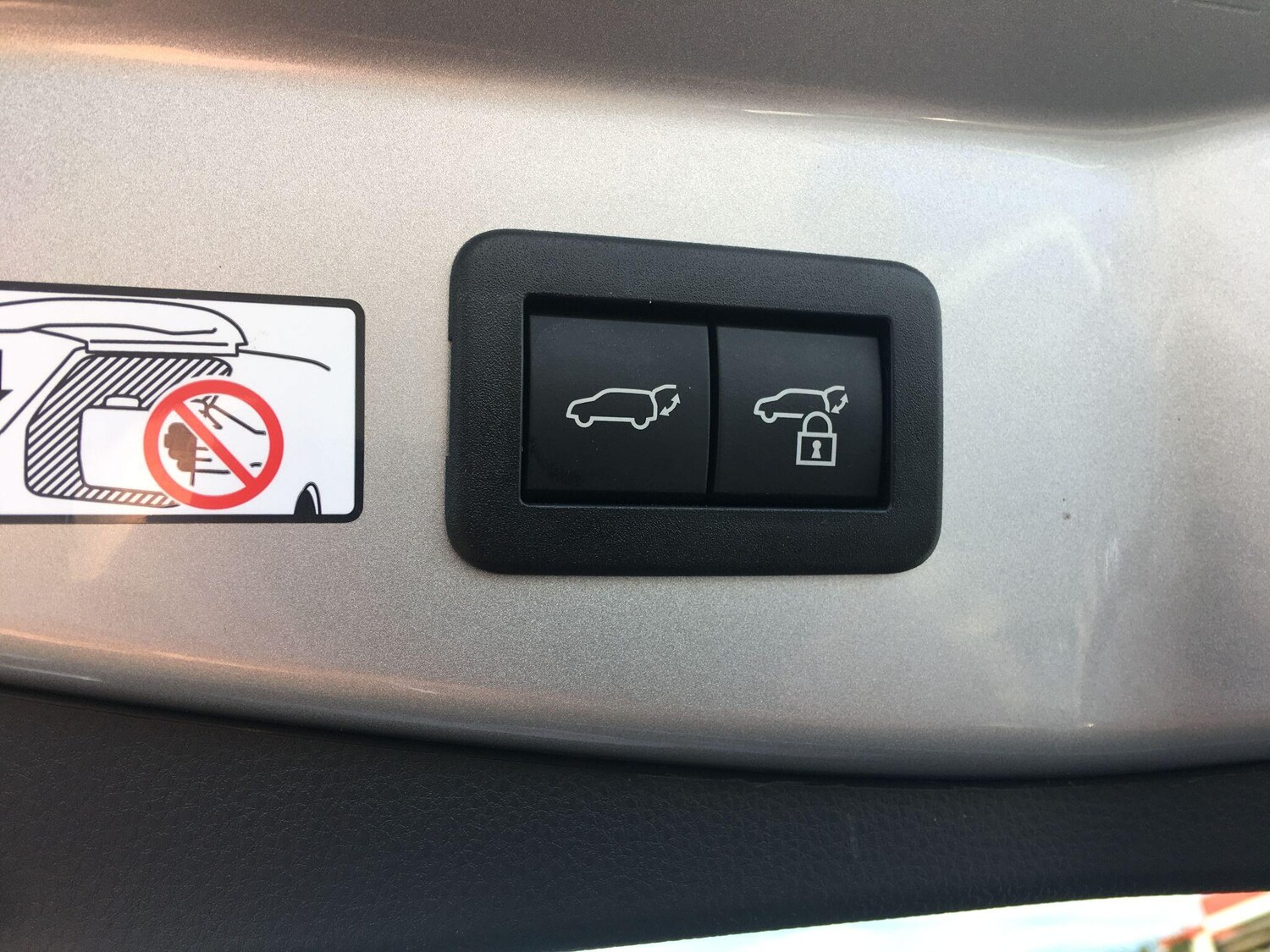 Used Toyota C-HR 2025 for sale - 78100565: Photo 25