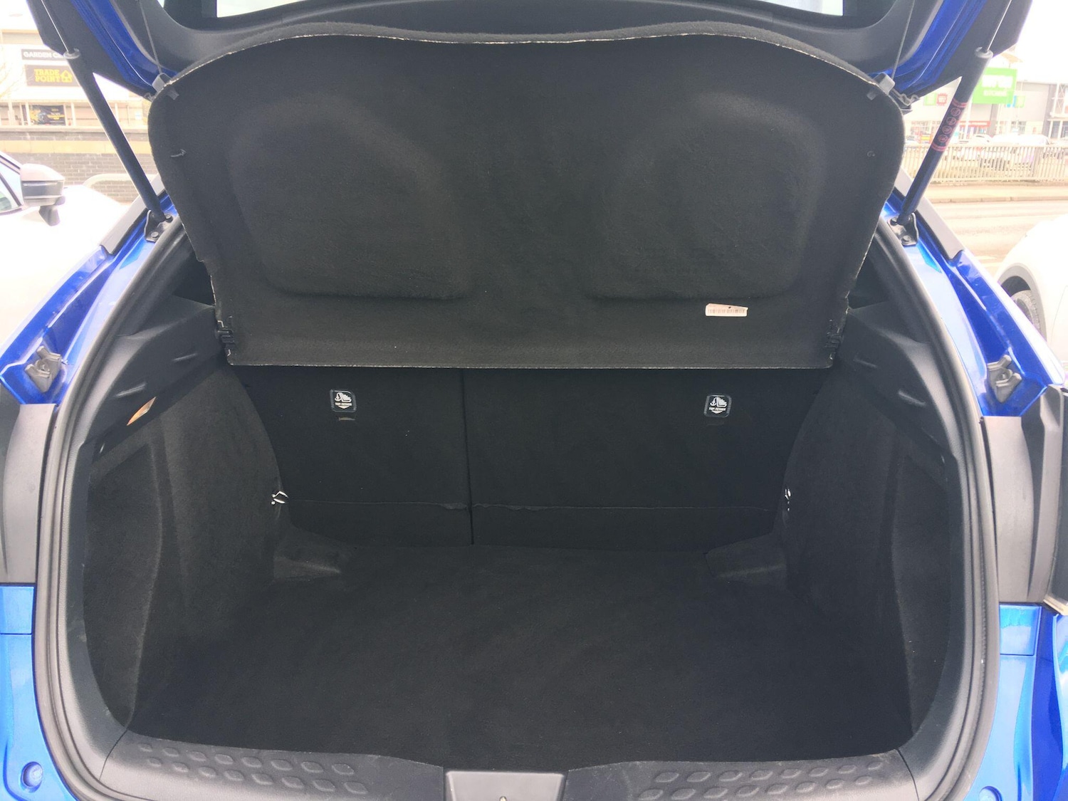 Used Toyota C-HR 2019 for sale - 77709639: Photo 12