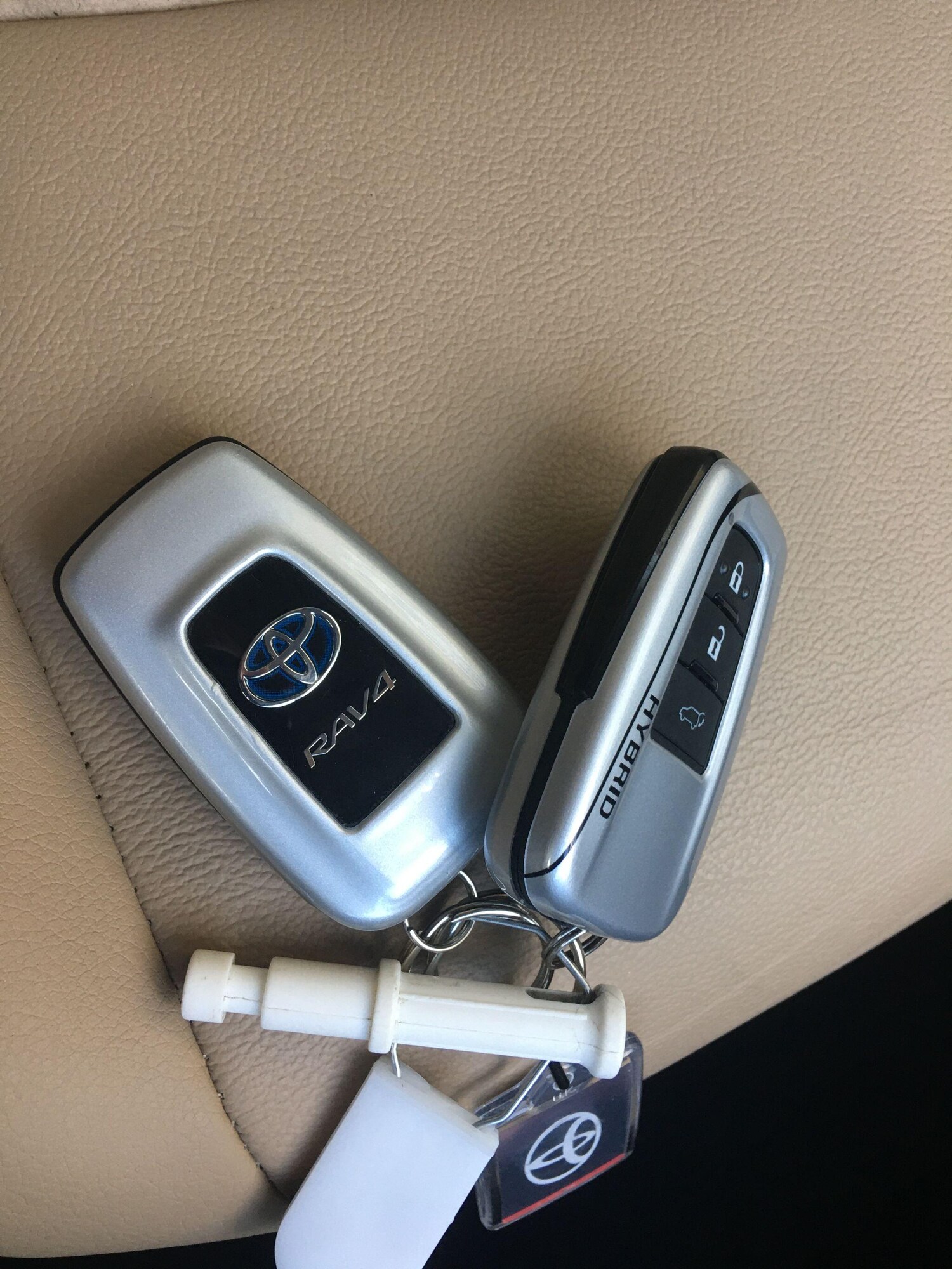 Used Toyota RAV4 2022 for sale - 76780574: Photo 24