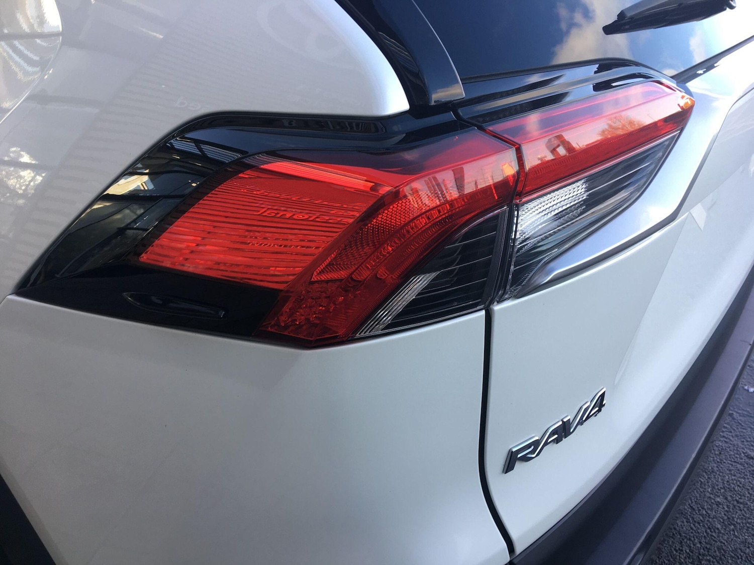 Used Toyota RAV4 2022 for sale - 76780574: Photo 30