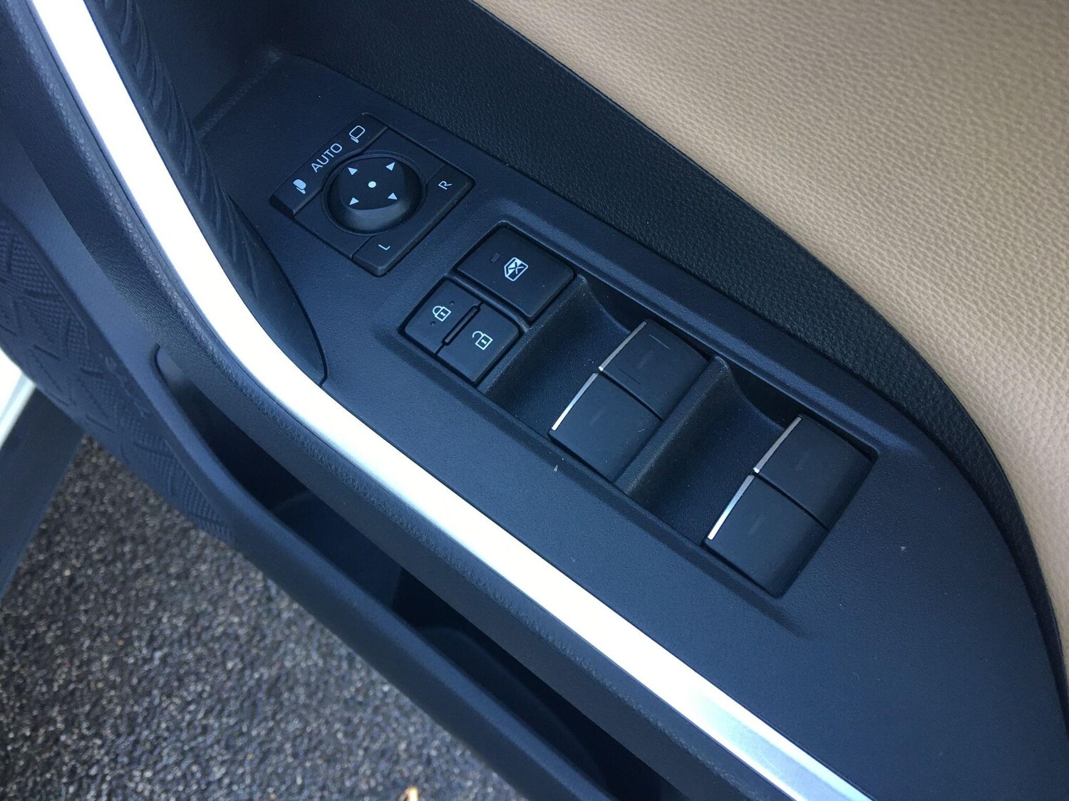 Used Toyota RAV4 2022 for sale - 76780574: Photo 40