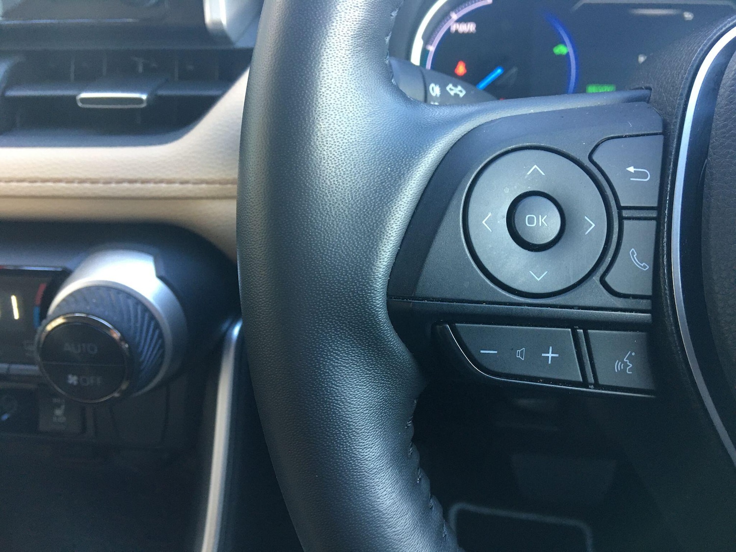 Used Toyota RAV4 2022 for sale - 76780574: Photo 46