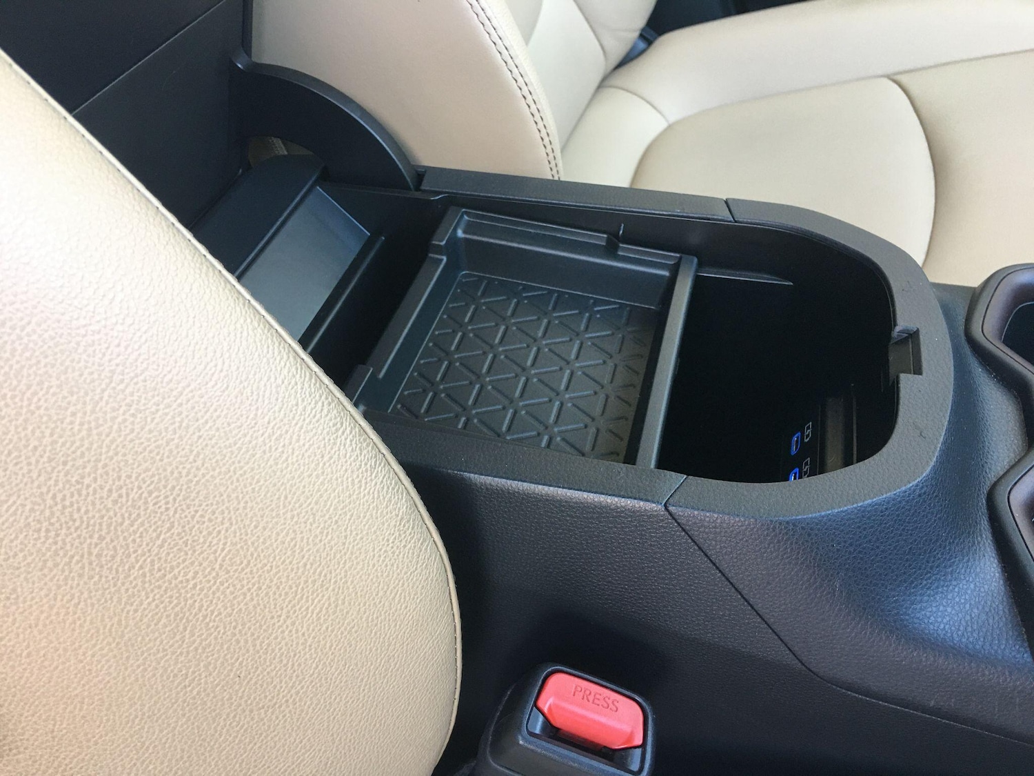 Used Toyota RAV4 2022 for sale - 76780574: Photo 60