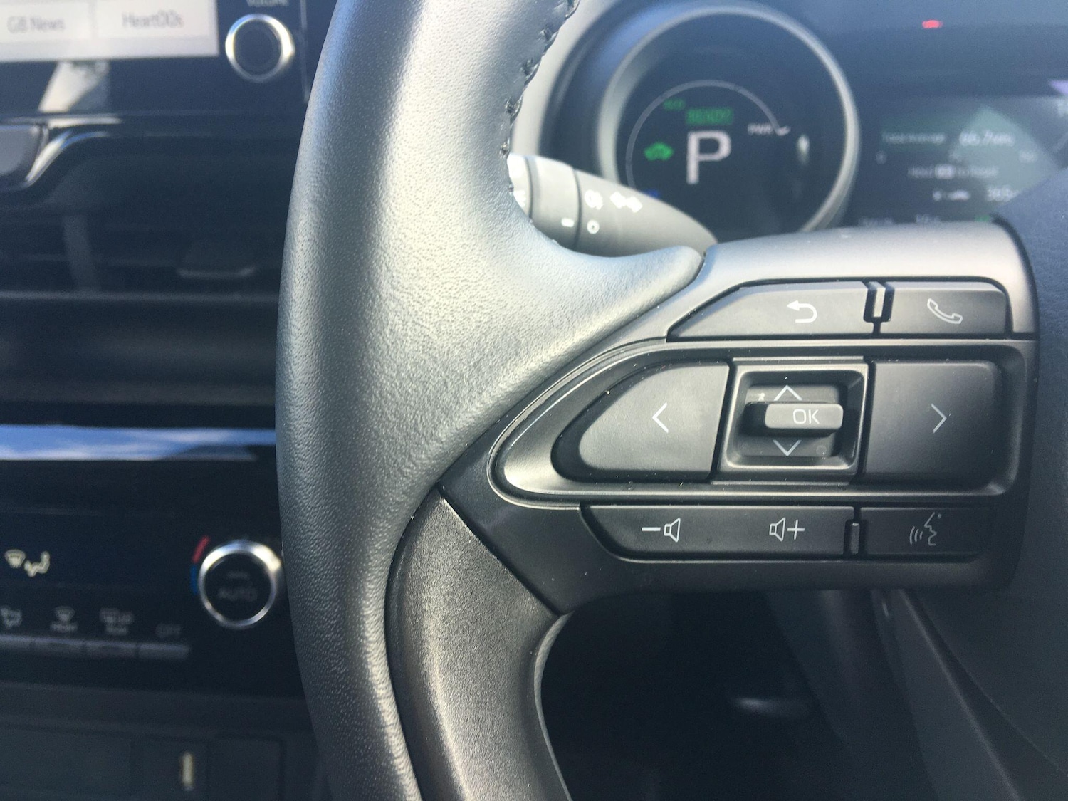 Used Toyota Yaris Cross 2023 for sale - 76108553: Photo 43